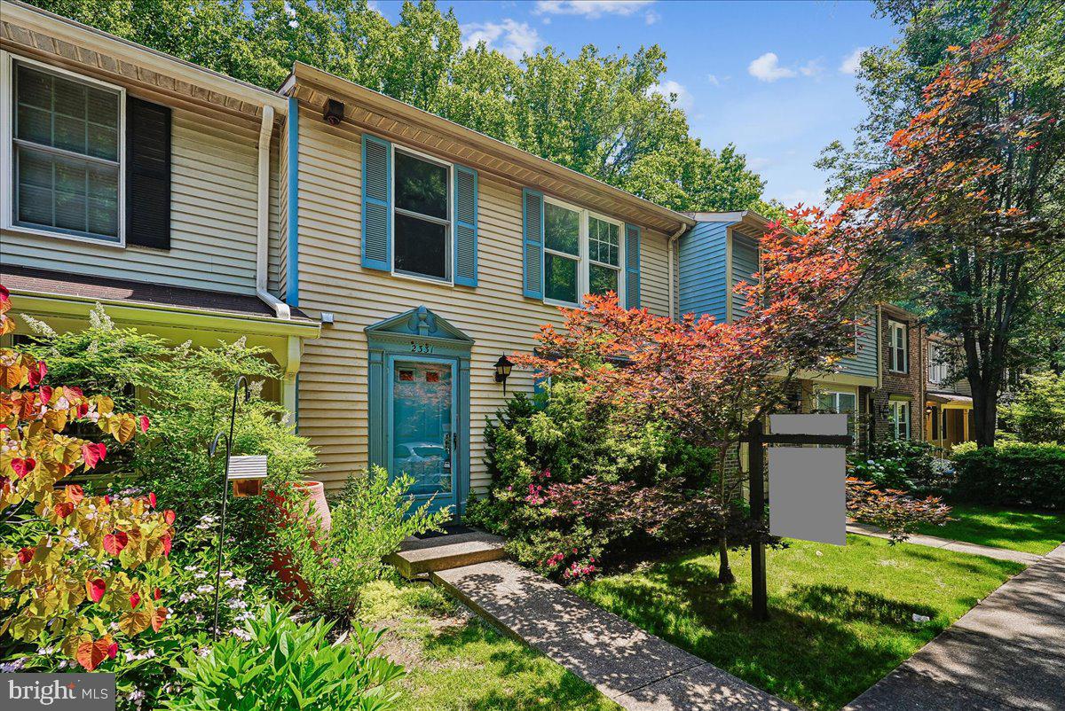 RESTON - Residential