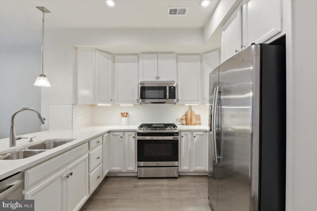 POTOMAC SHORES - Residential