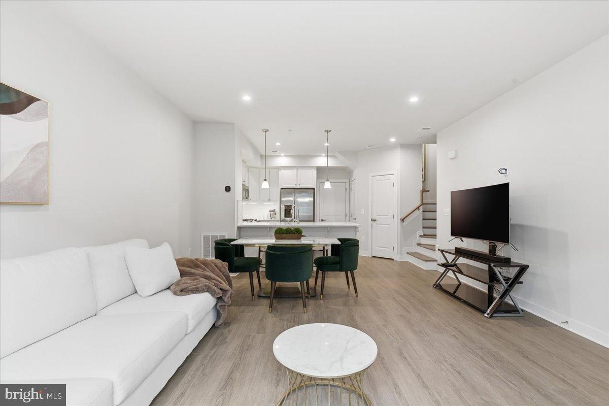 POTOMAC SHORES - Residential