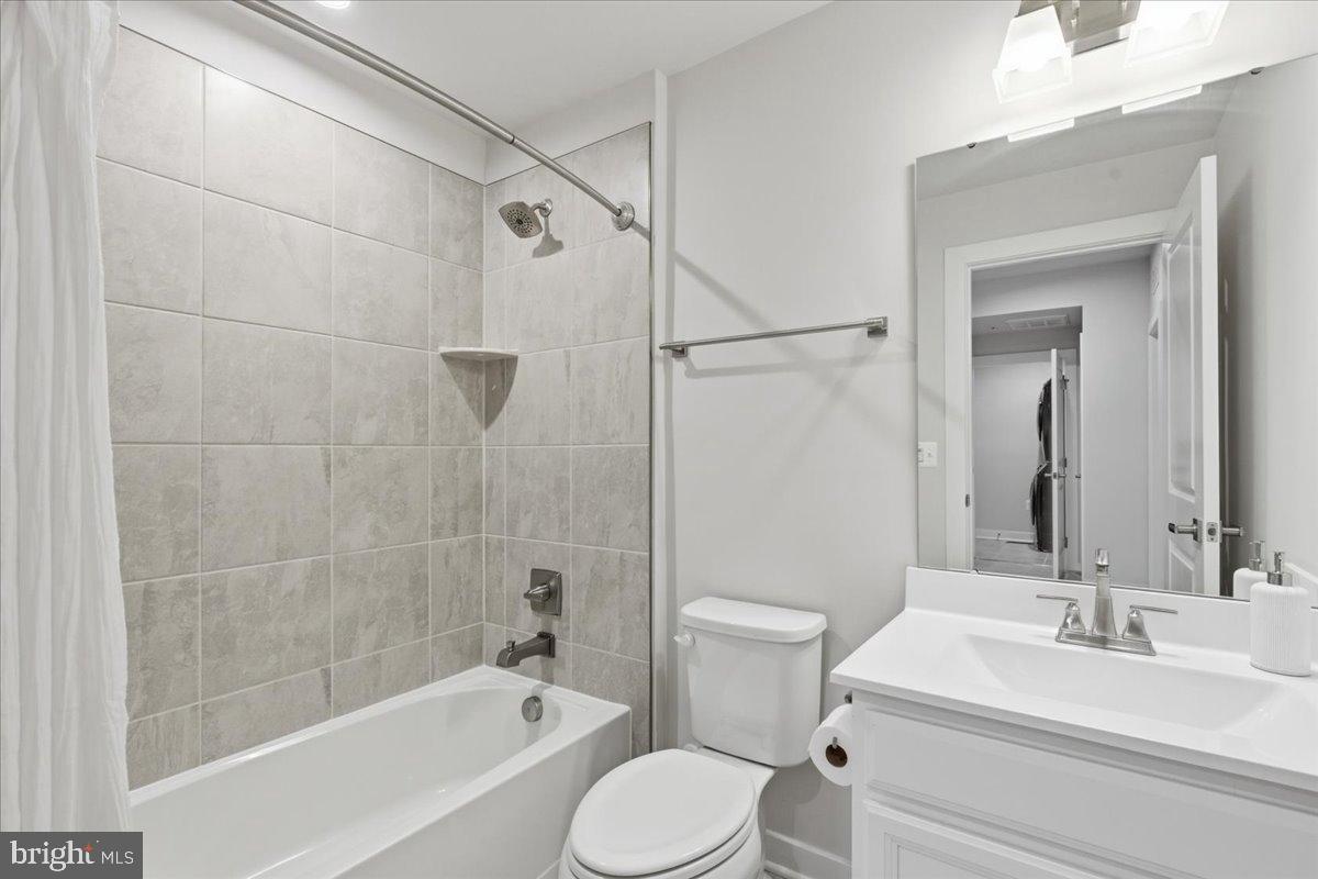 POTOMAC SHORES - Residential