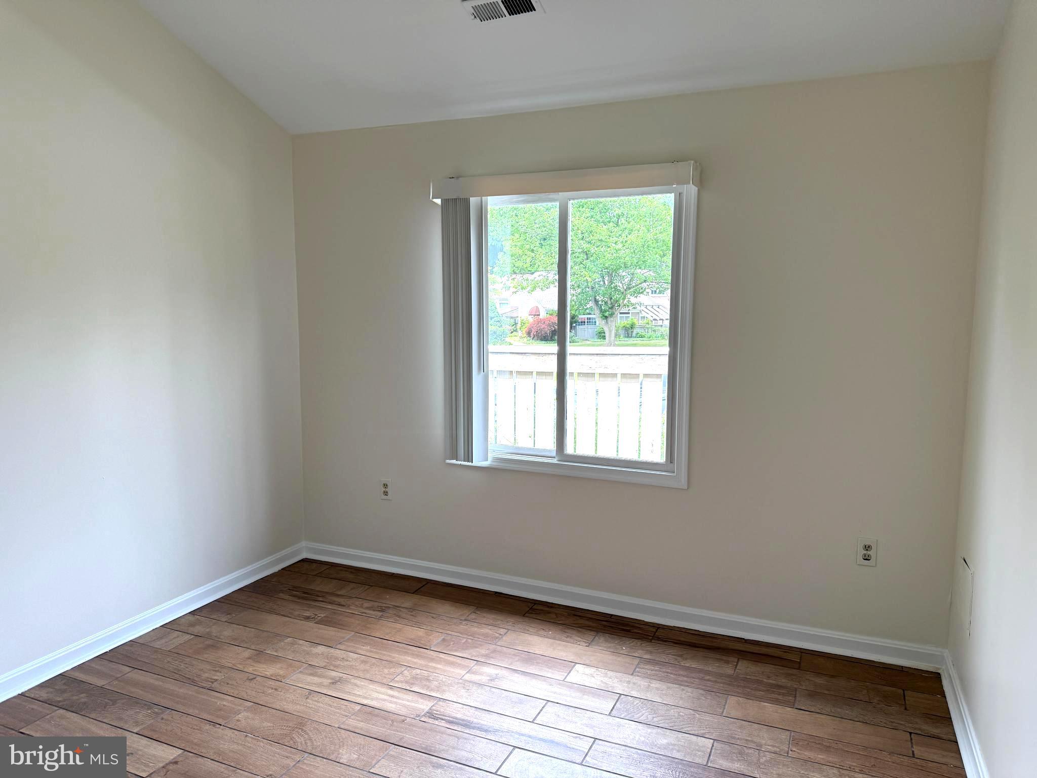 WOODLANDS NORTH - Residential