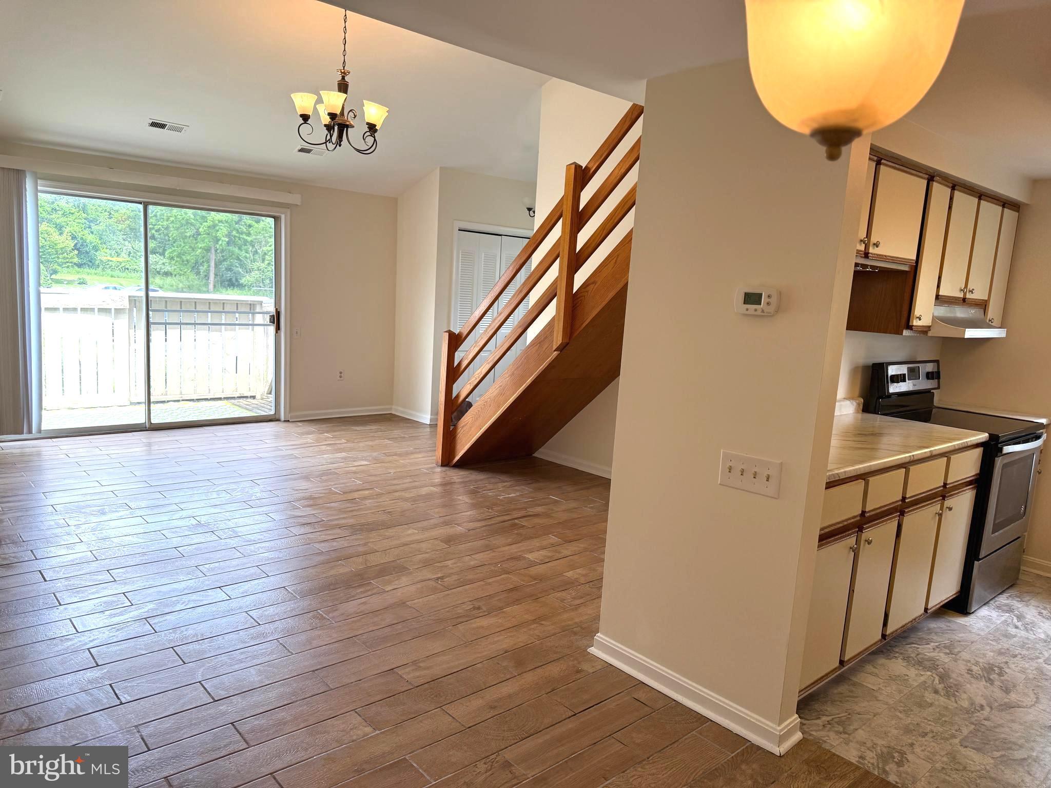 WOODLANDS NORTH - Residential