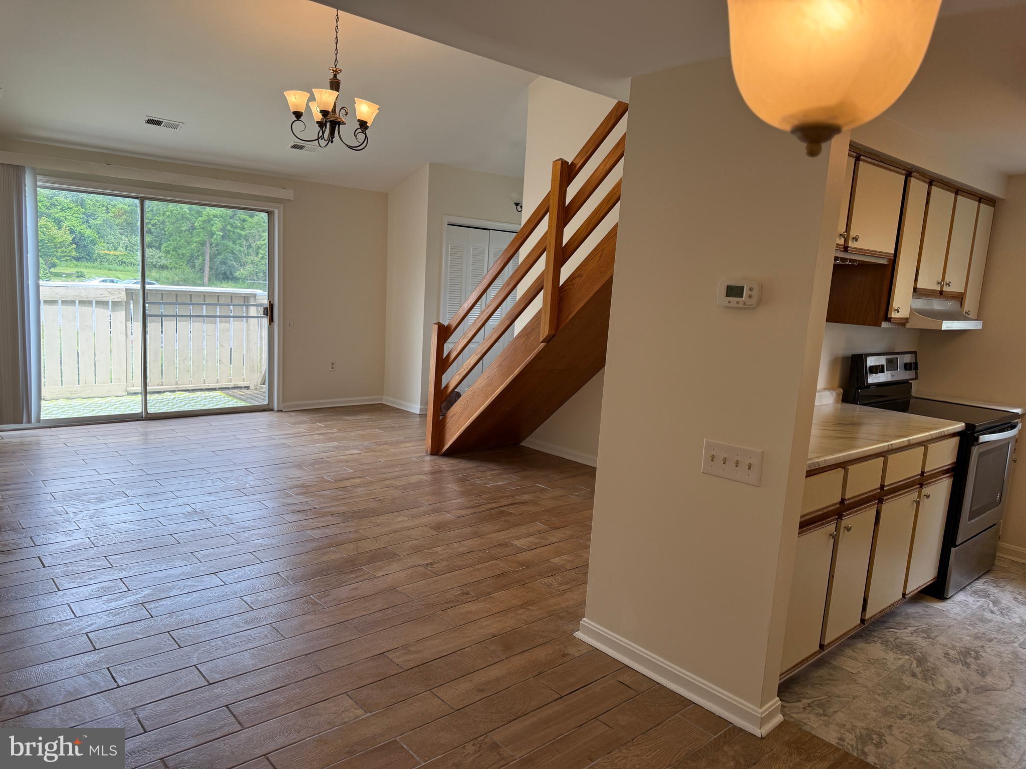 WOODLANDS NORTH - Residential