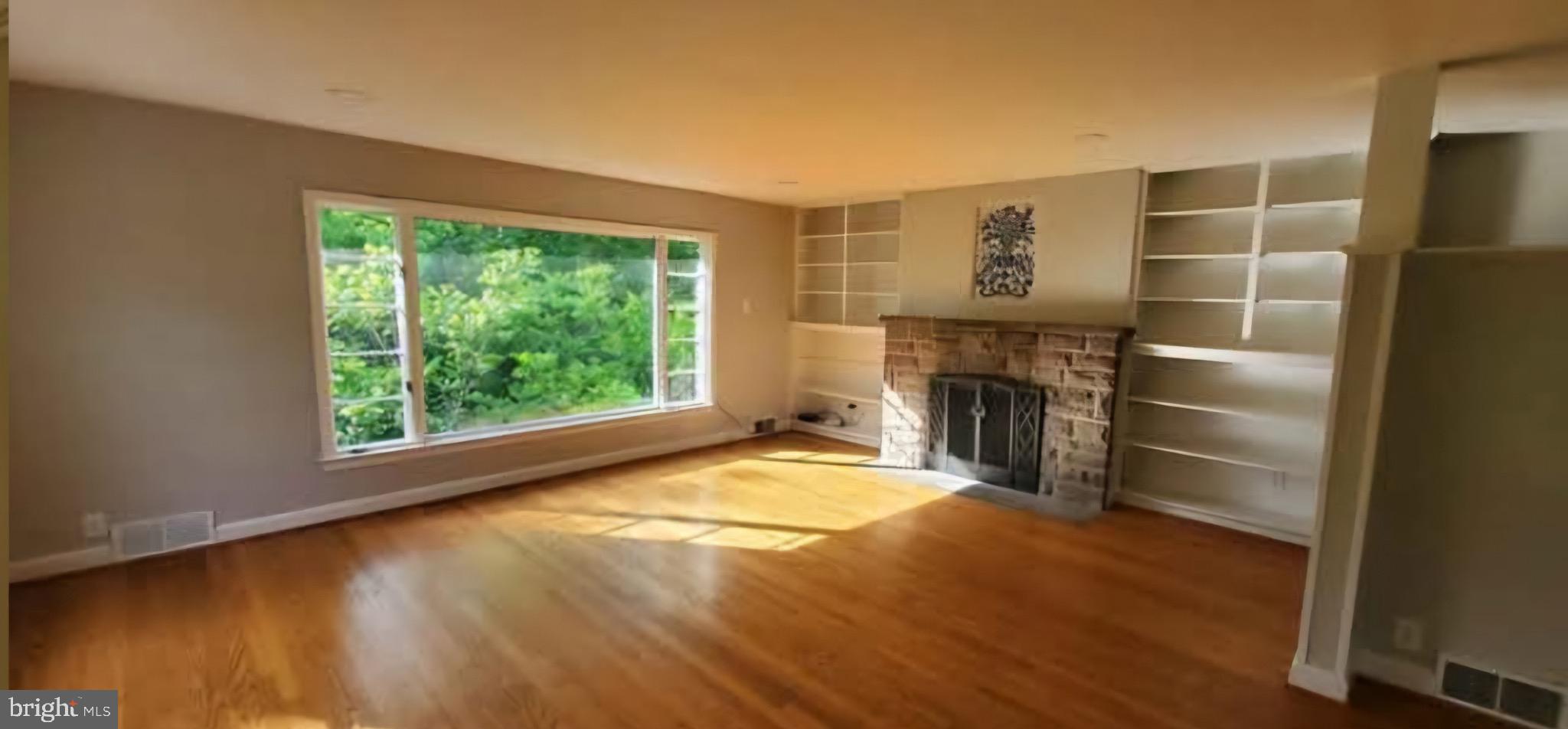 JOHNSTON WOODSTOCK - Residential