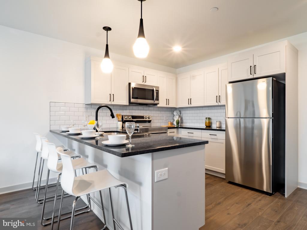 ROXBOROUGH - Residential Lease