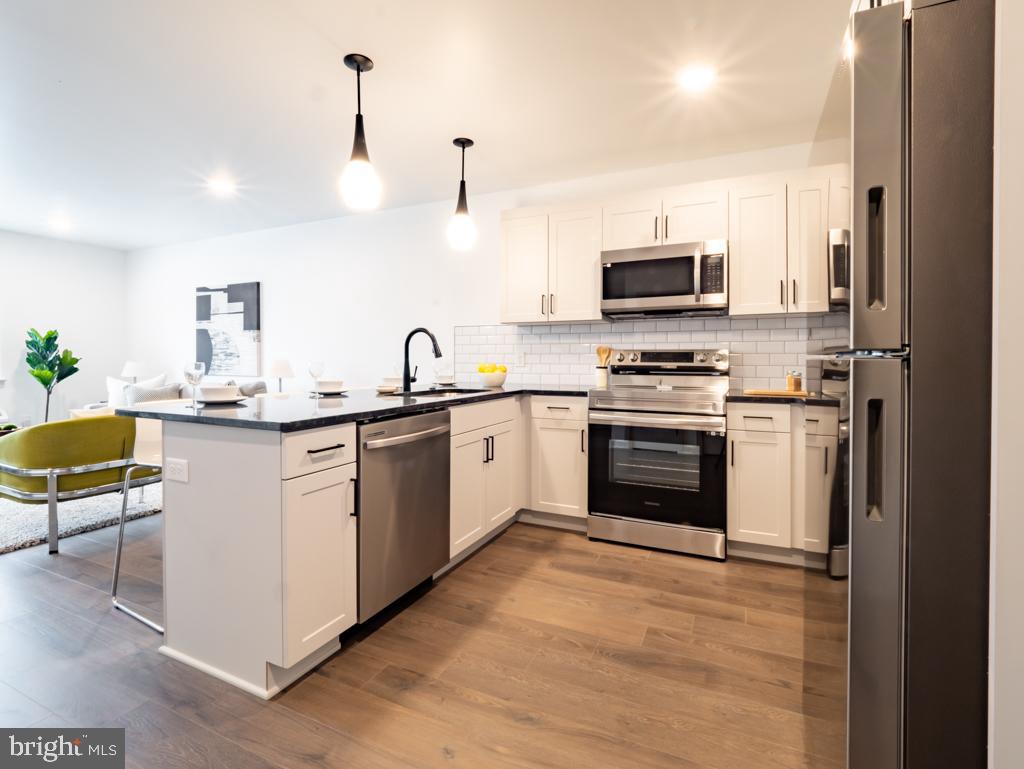 ROXBOROUGH - Residential Lease