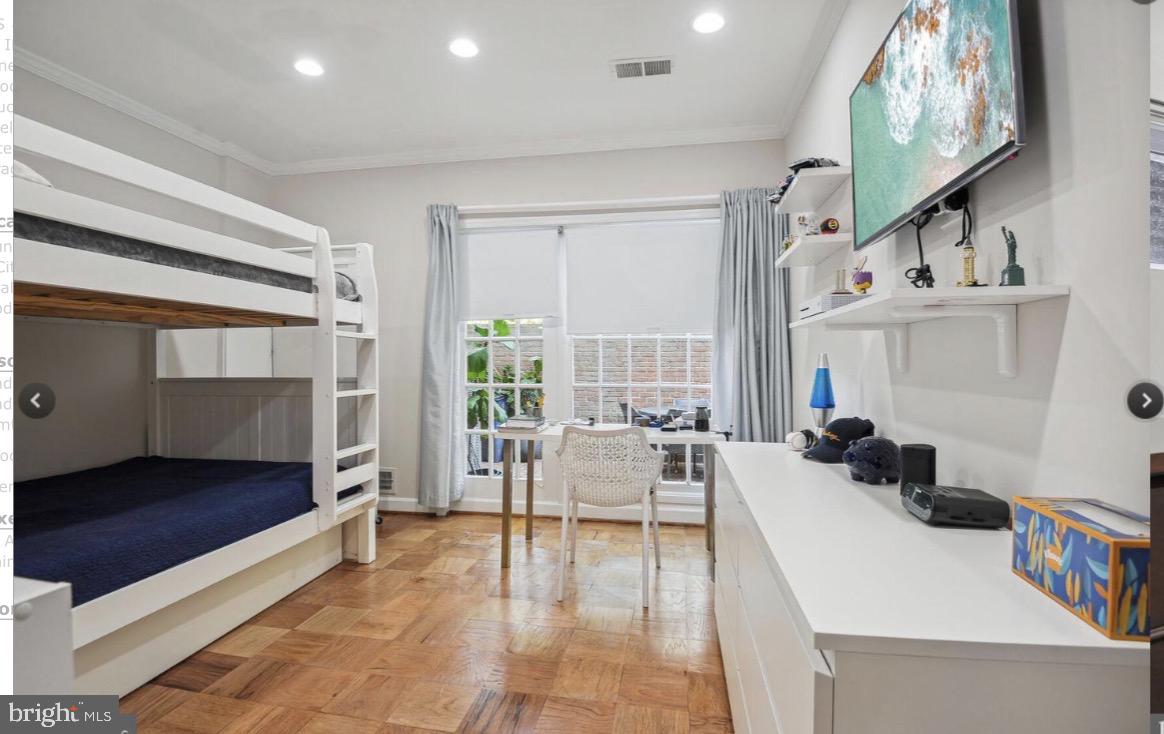 WESTBARD MEWS - Residential Lease