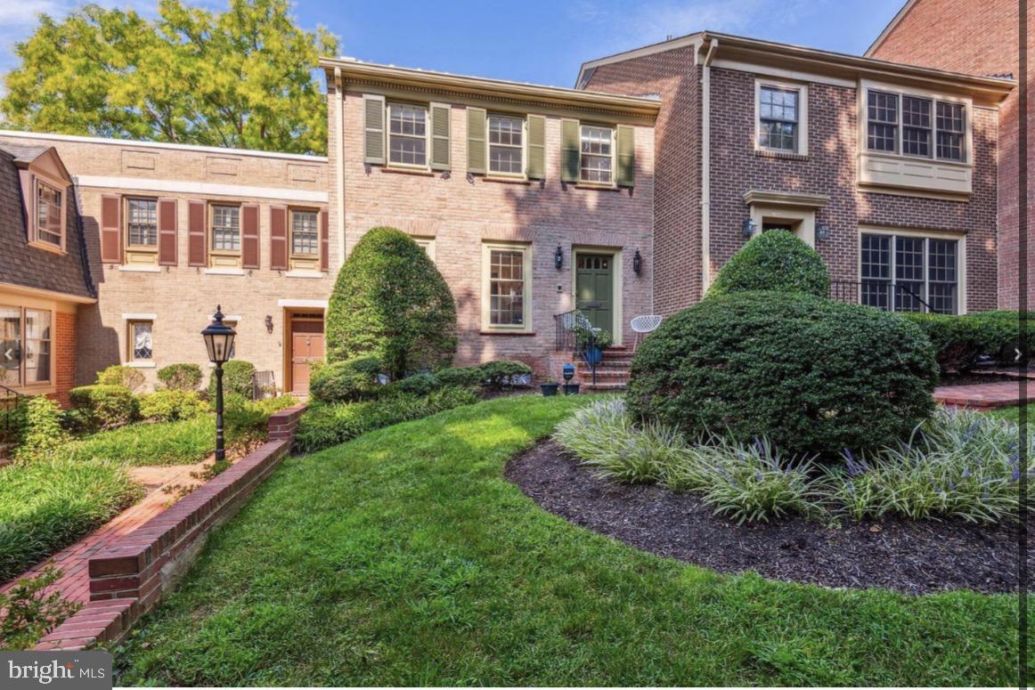 WESTBARD MEWS - Residential Lease