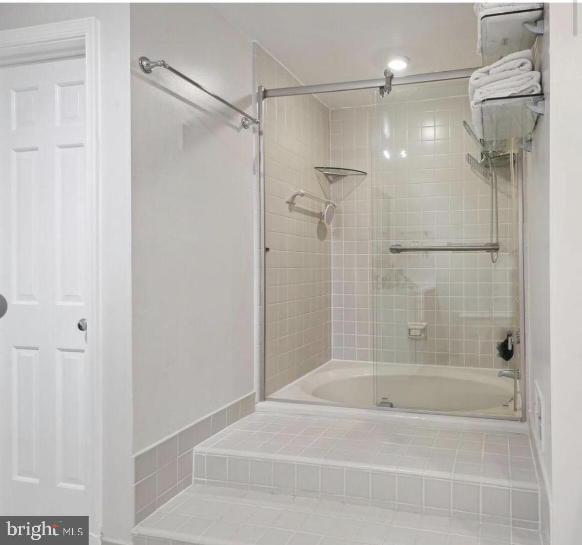 WESTBARD MEWS - Residential Lease