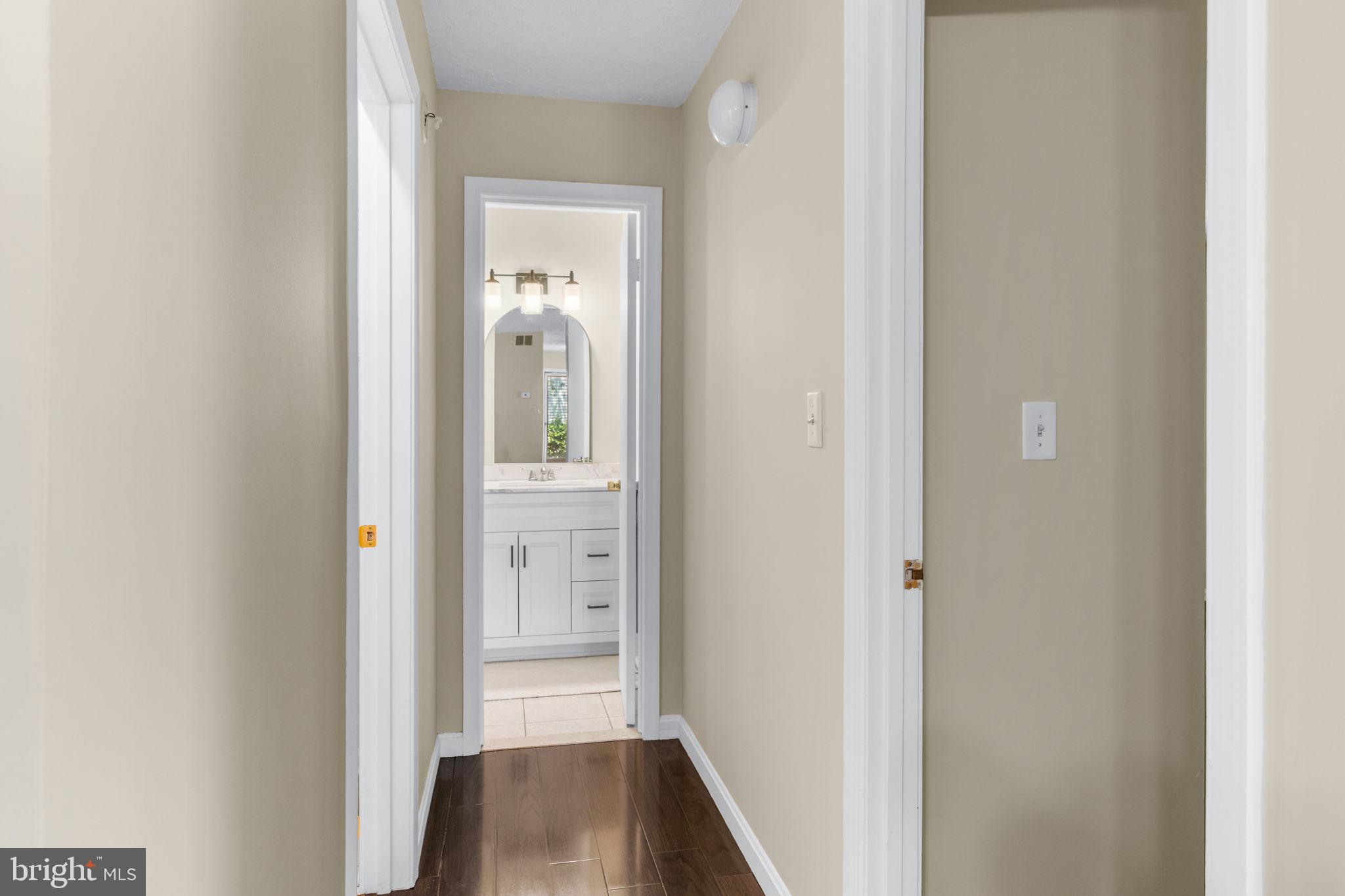 VININGS CONDO - Residential