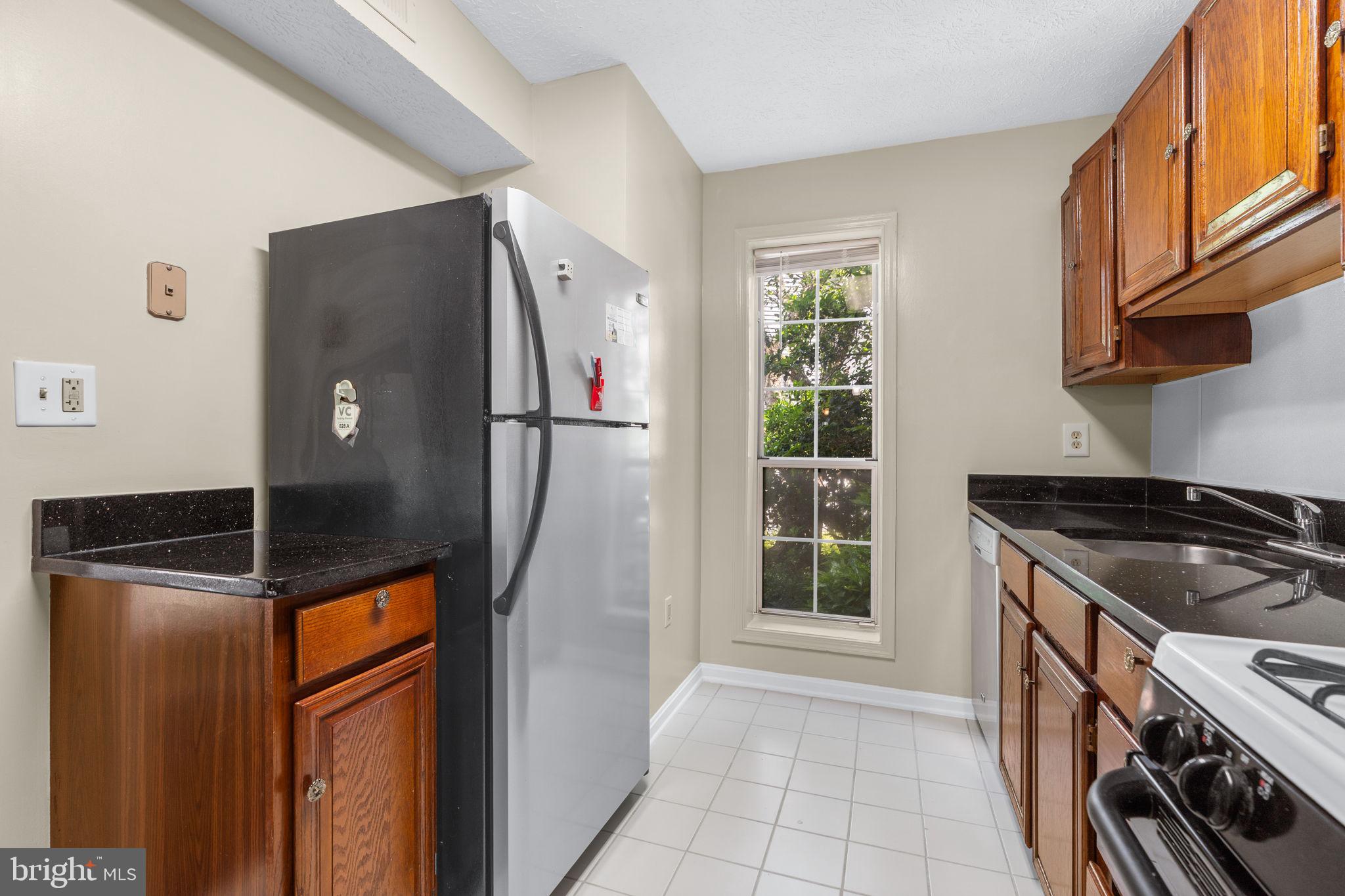 VININGS CONDO - Residential
