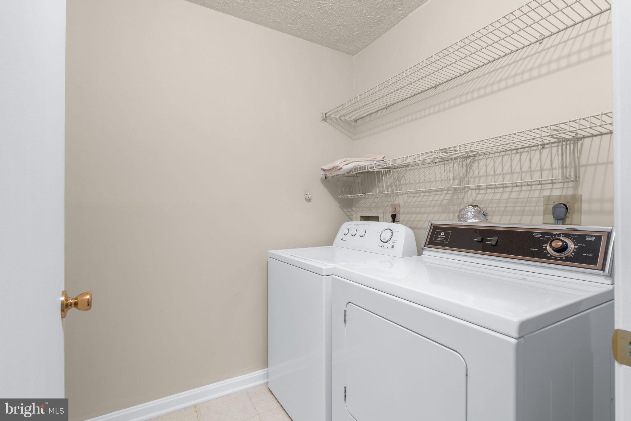 VININGS CONDO - Residential