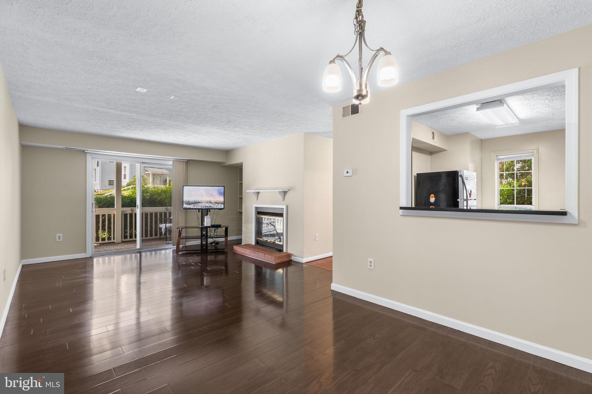 VININGS CONDO - Residential