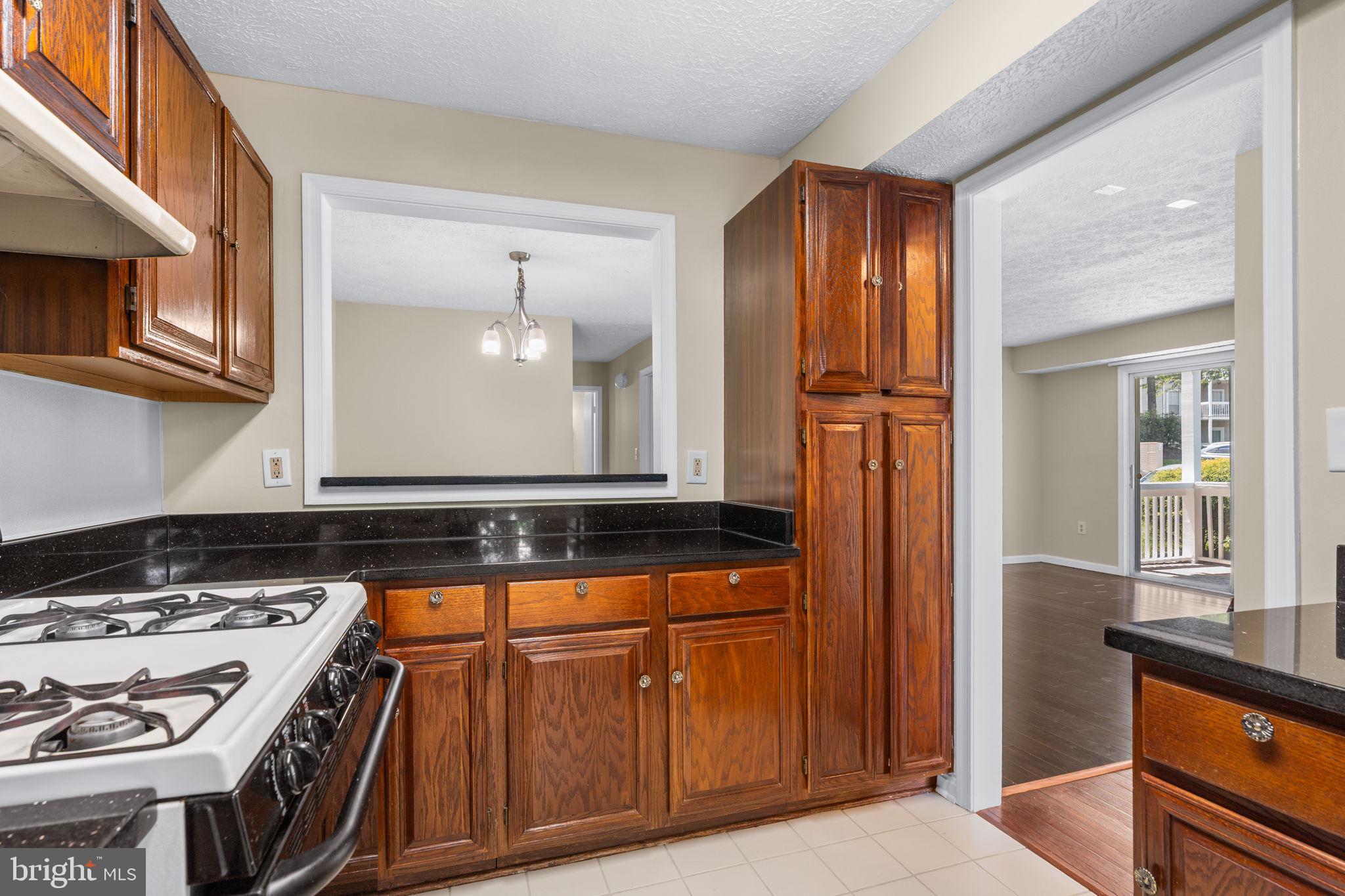 VININGS CONDO - Residential