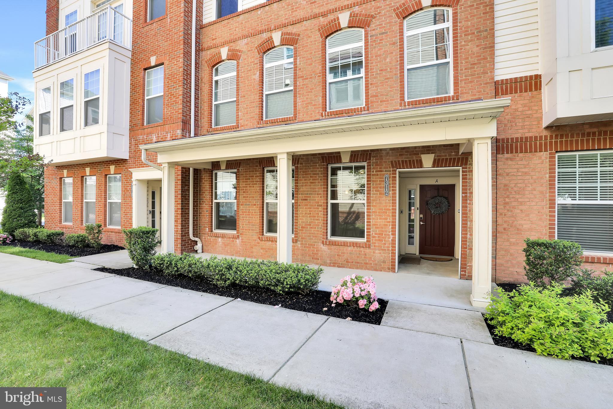 OXFORD SQUARE - Residential