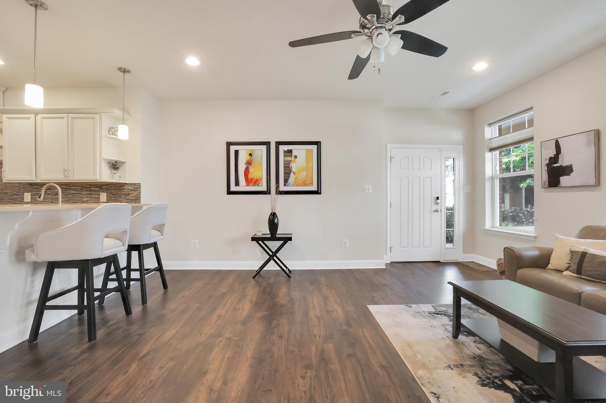 OXFORD SQUARE - Residential