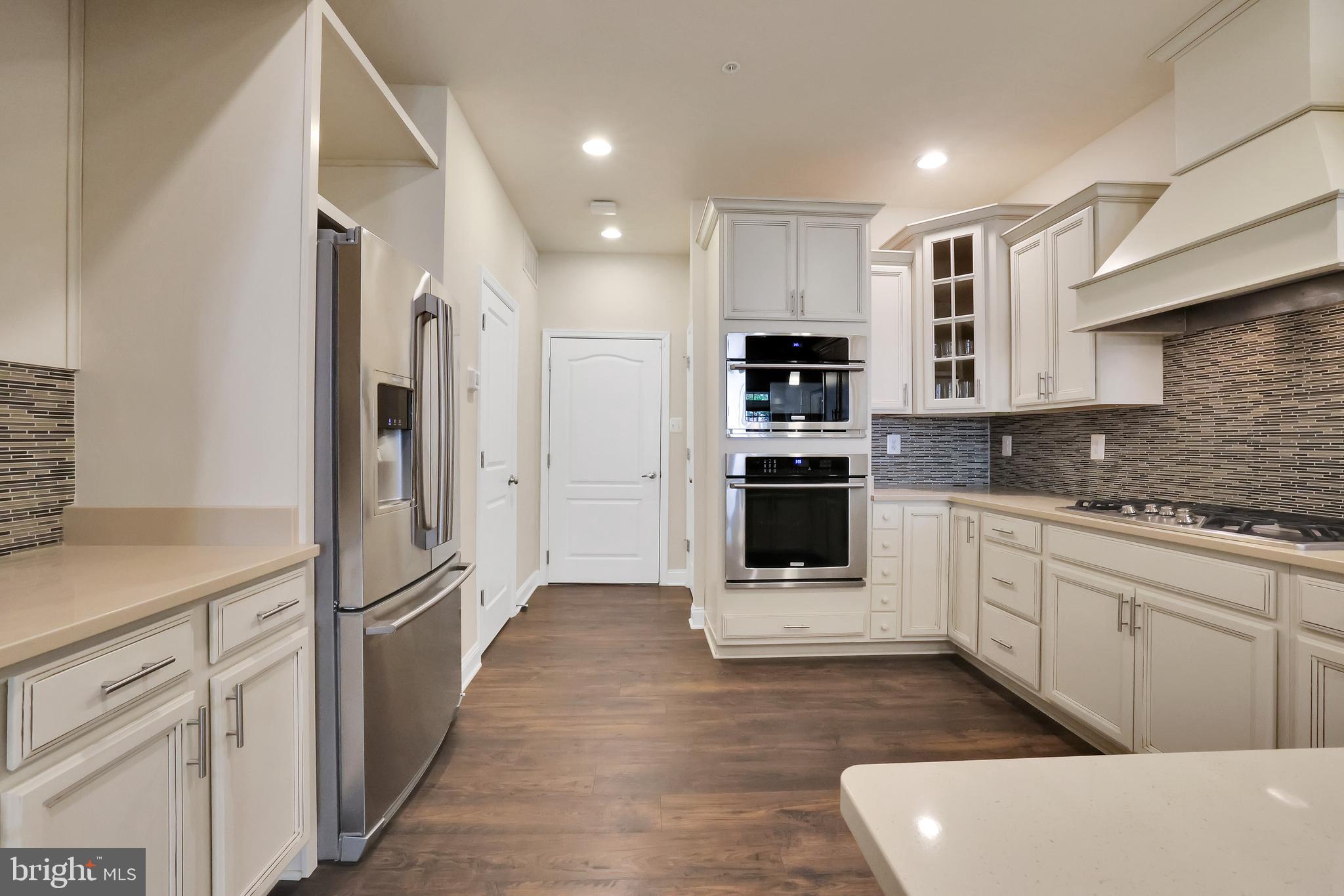OXFORD SQUARE - Residential