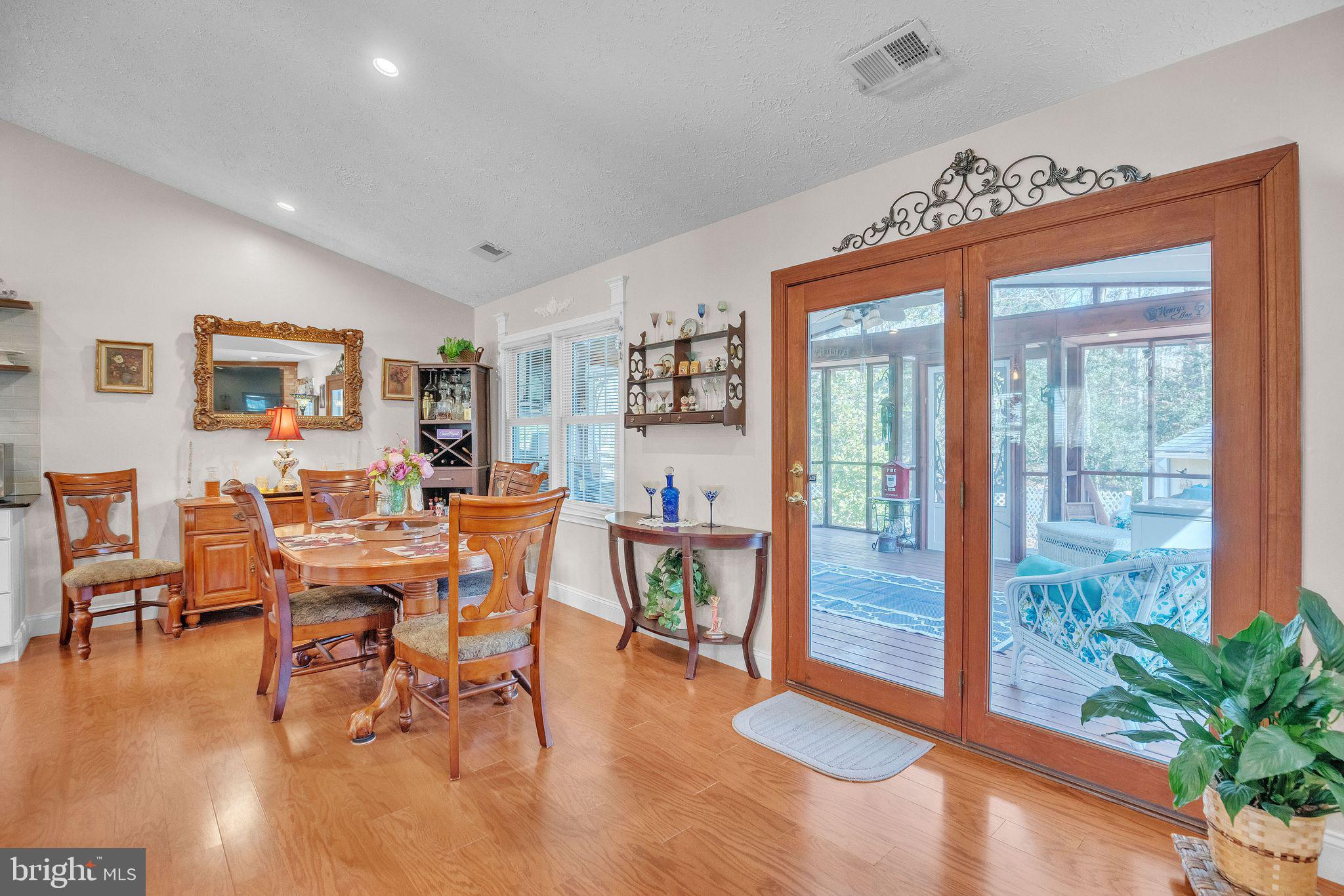SENTRY WOODS/HUNTINGTON - Residential