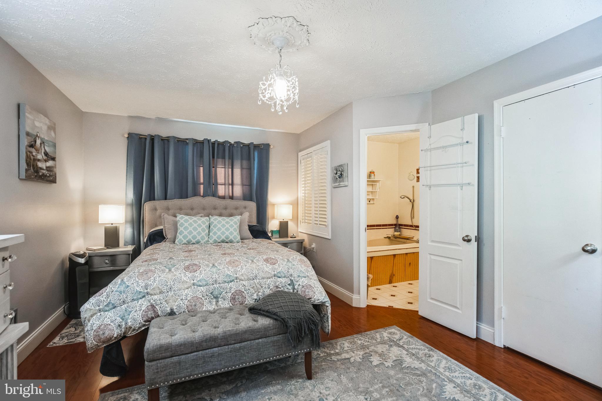 SENTRY WOODS/HUNTINGTON - Residential