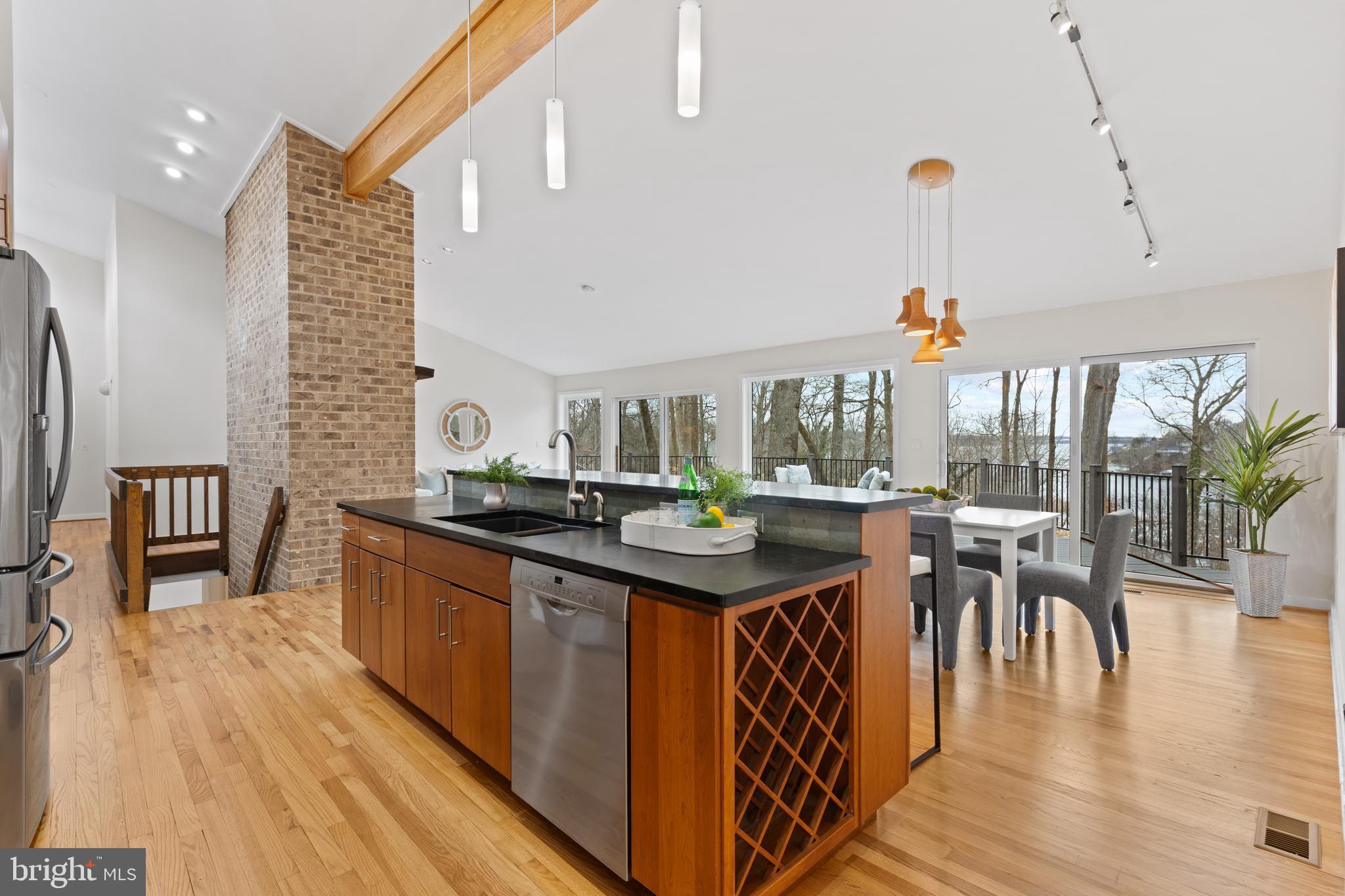 DOWNS ON THE SEVERN - Residential