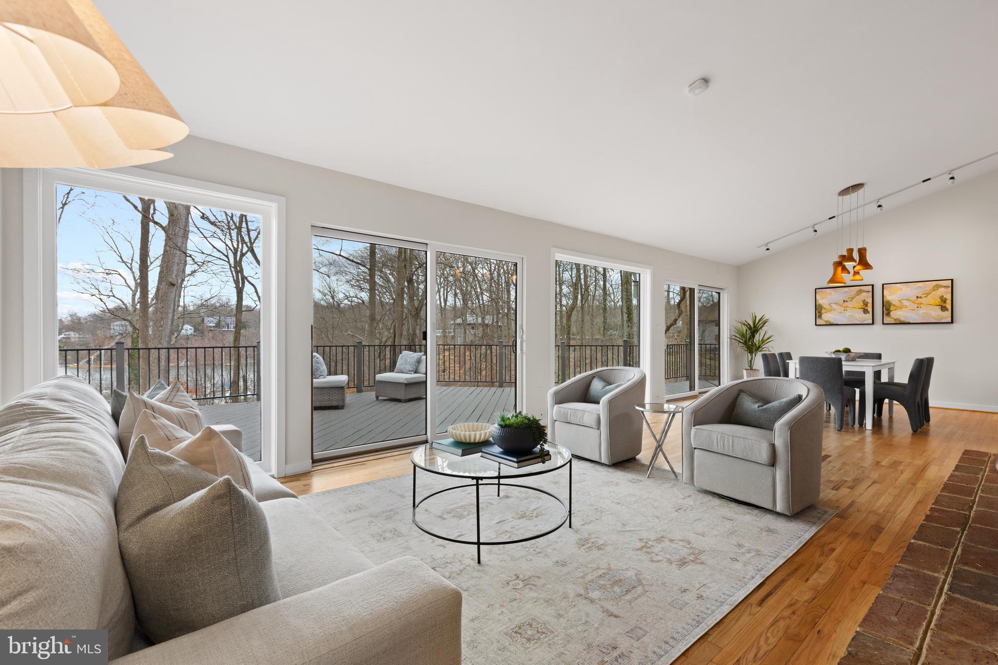 DOWNS ON THE SEVERN - Residential