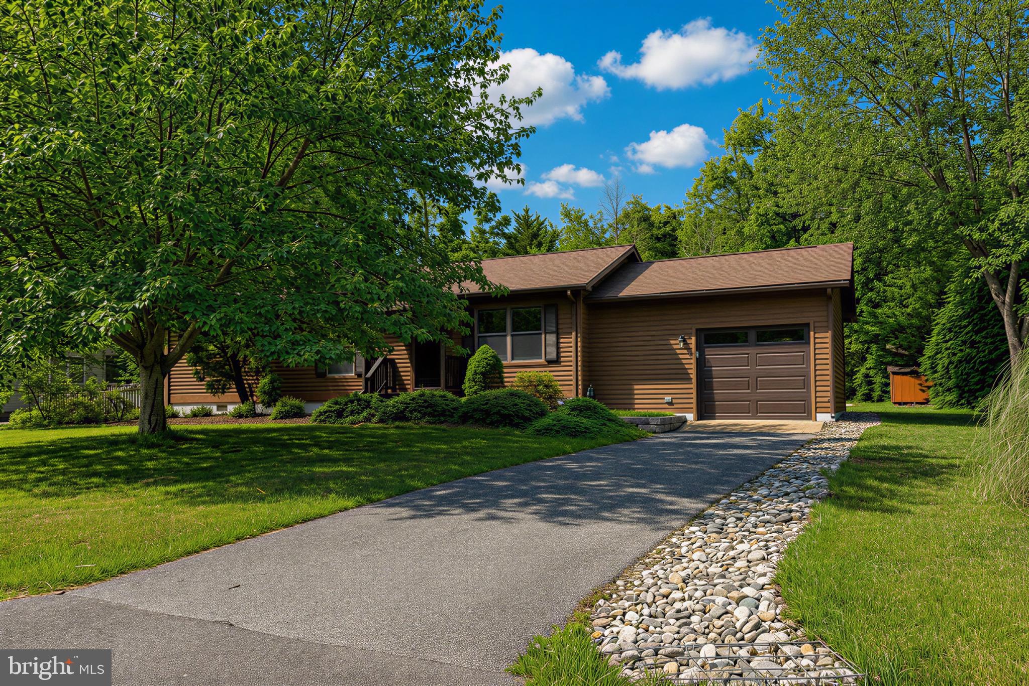 CEDAR COVE - Residential
