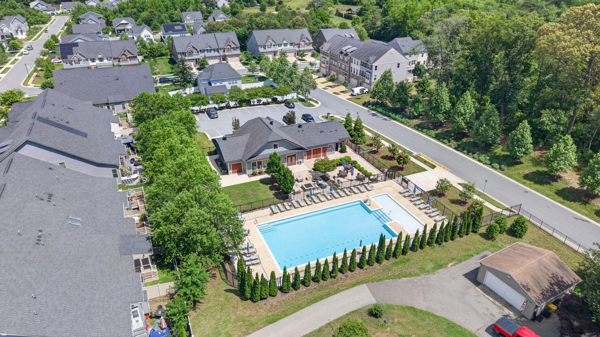 PONDVIEW - Residential