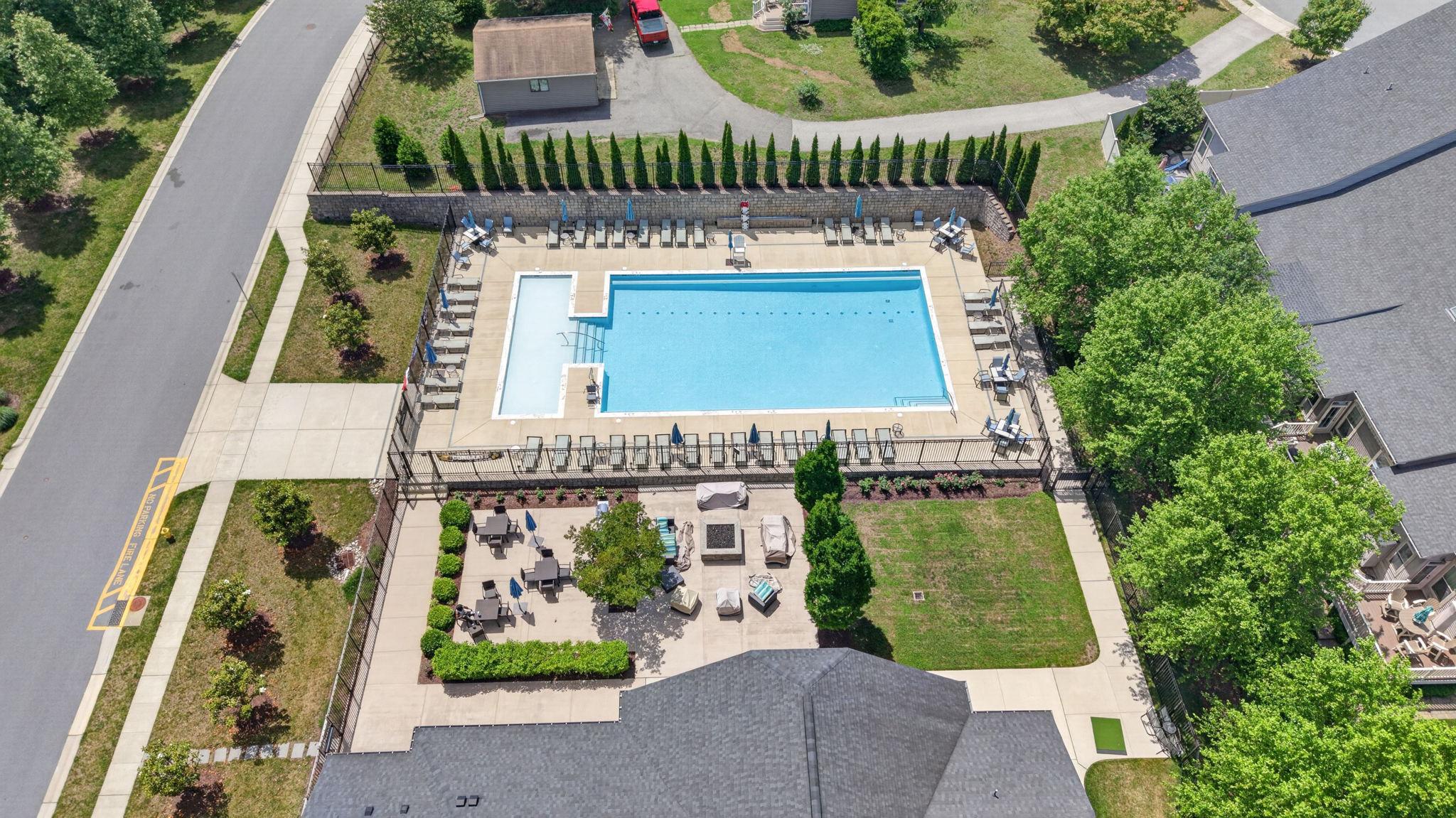 PONDVIEW - Residential