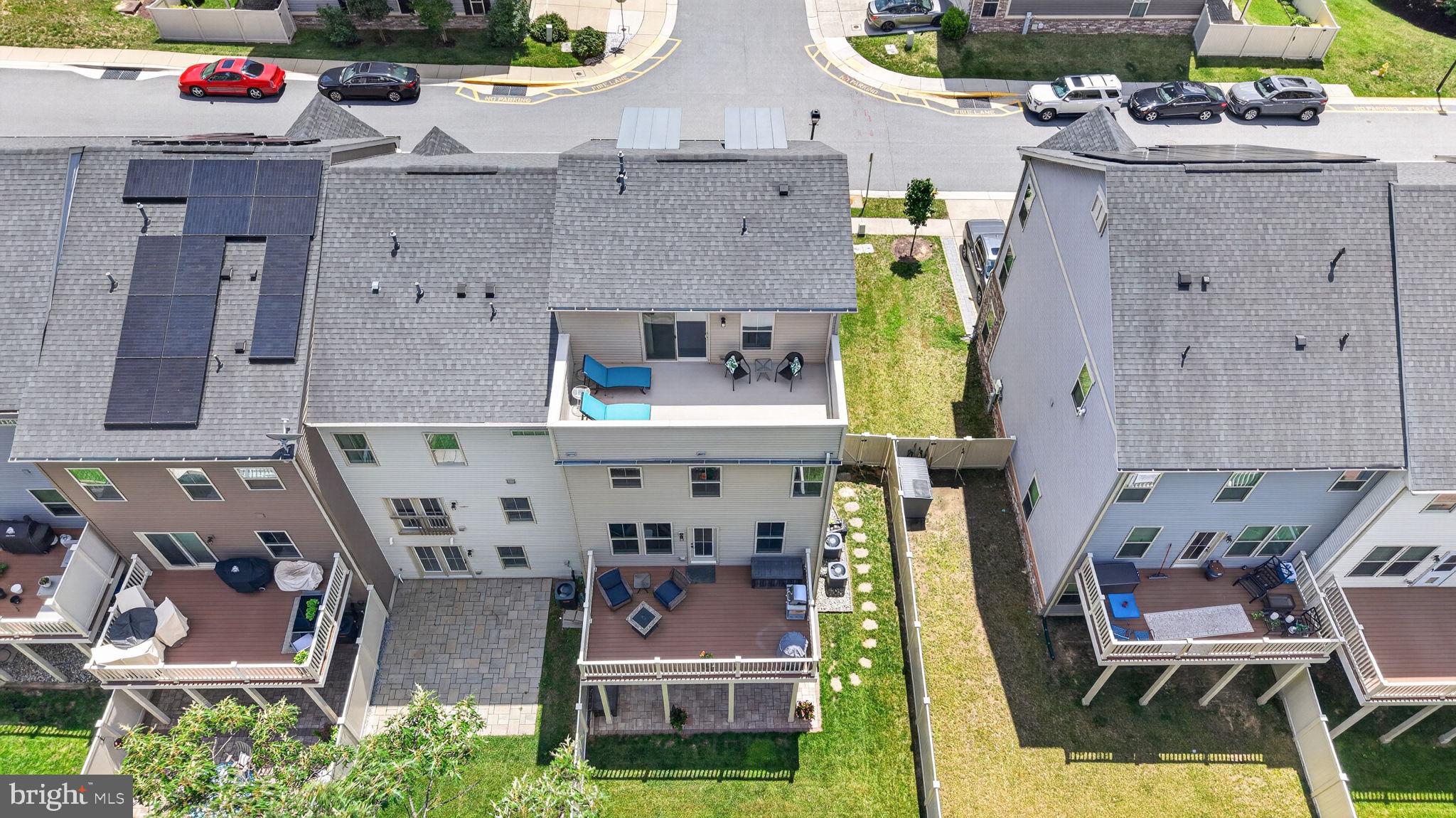 PONDVIEW - Residential