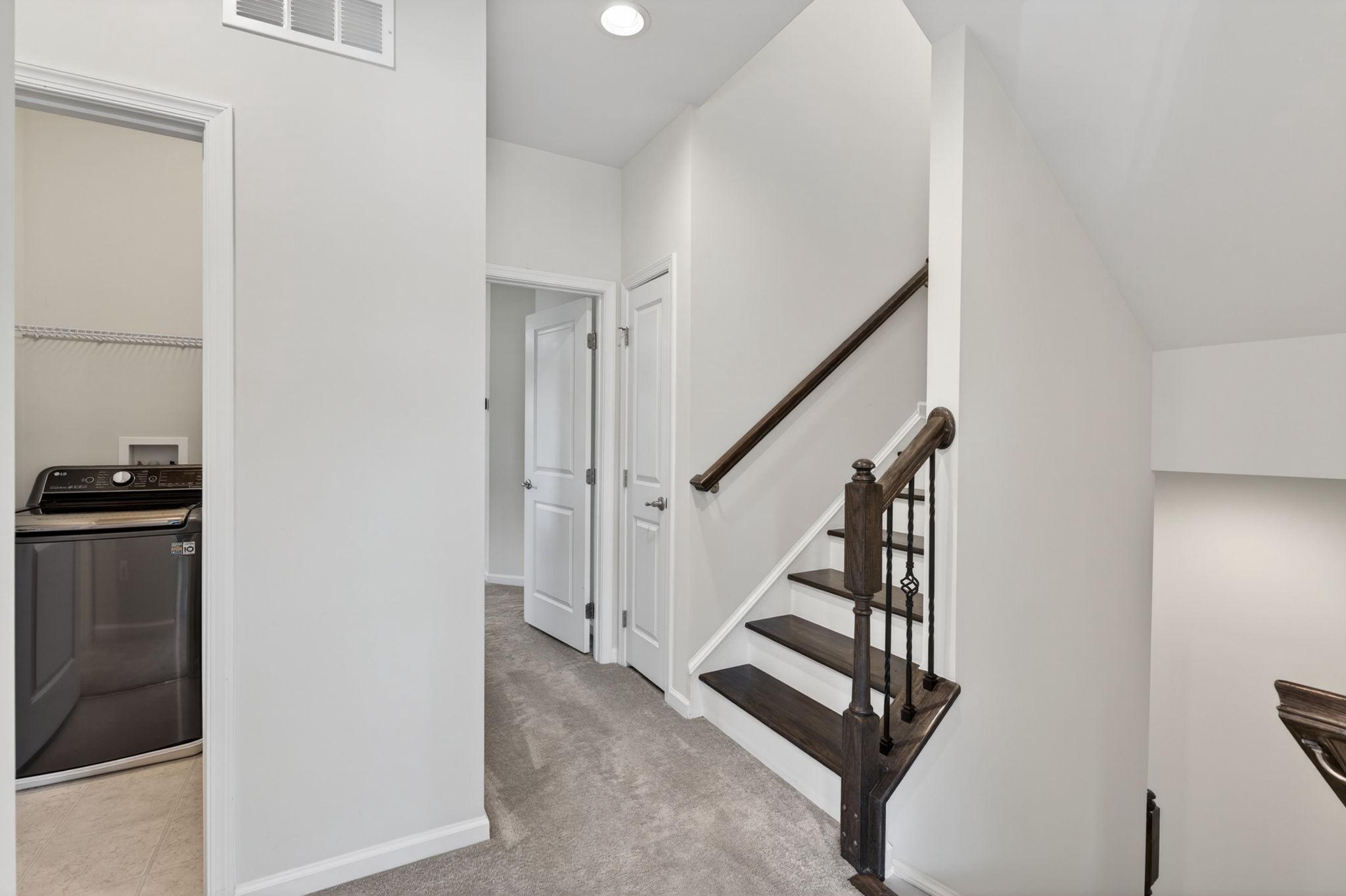 PONDVIEW - Residential