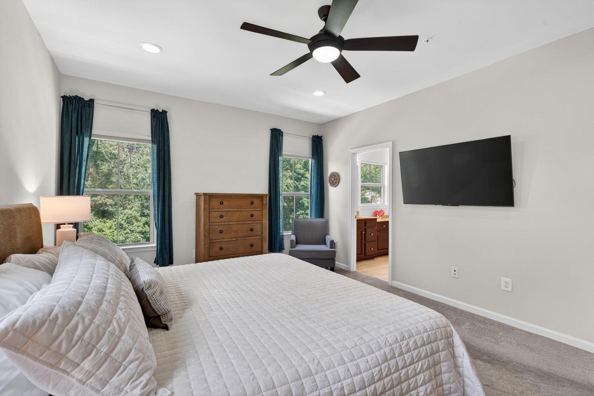 PONDVIEW - Residential