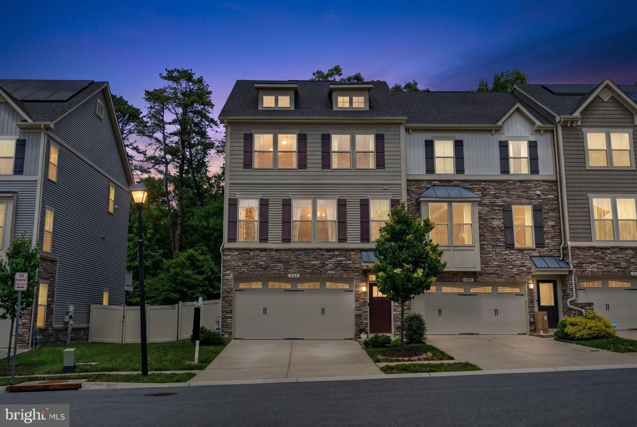 PONDVIEW - Residential