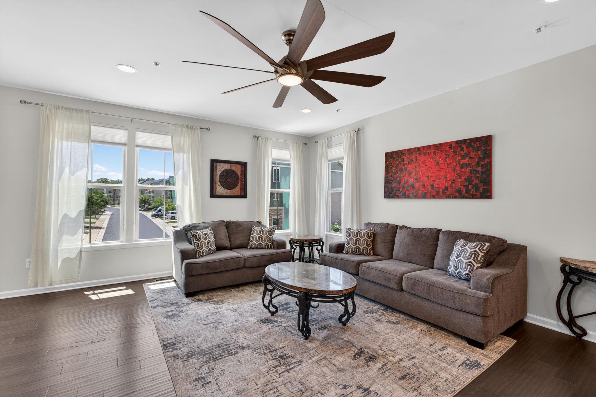 PONDVIEW - Residential
