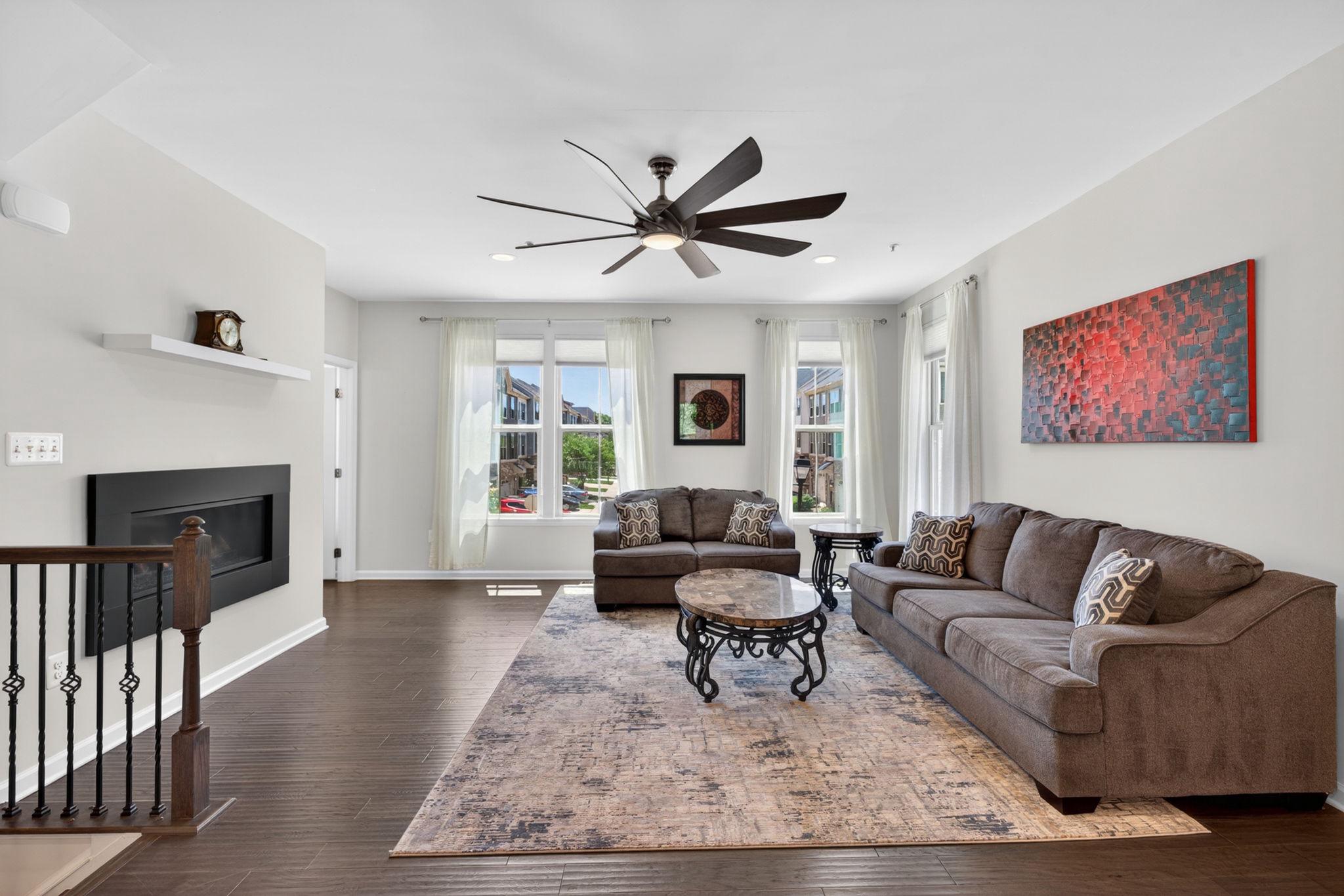PONDVIEW - Residential