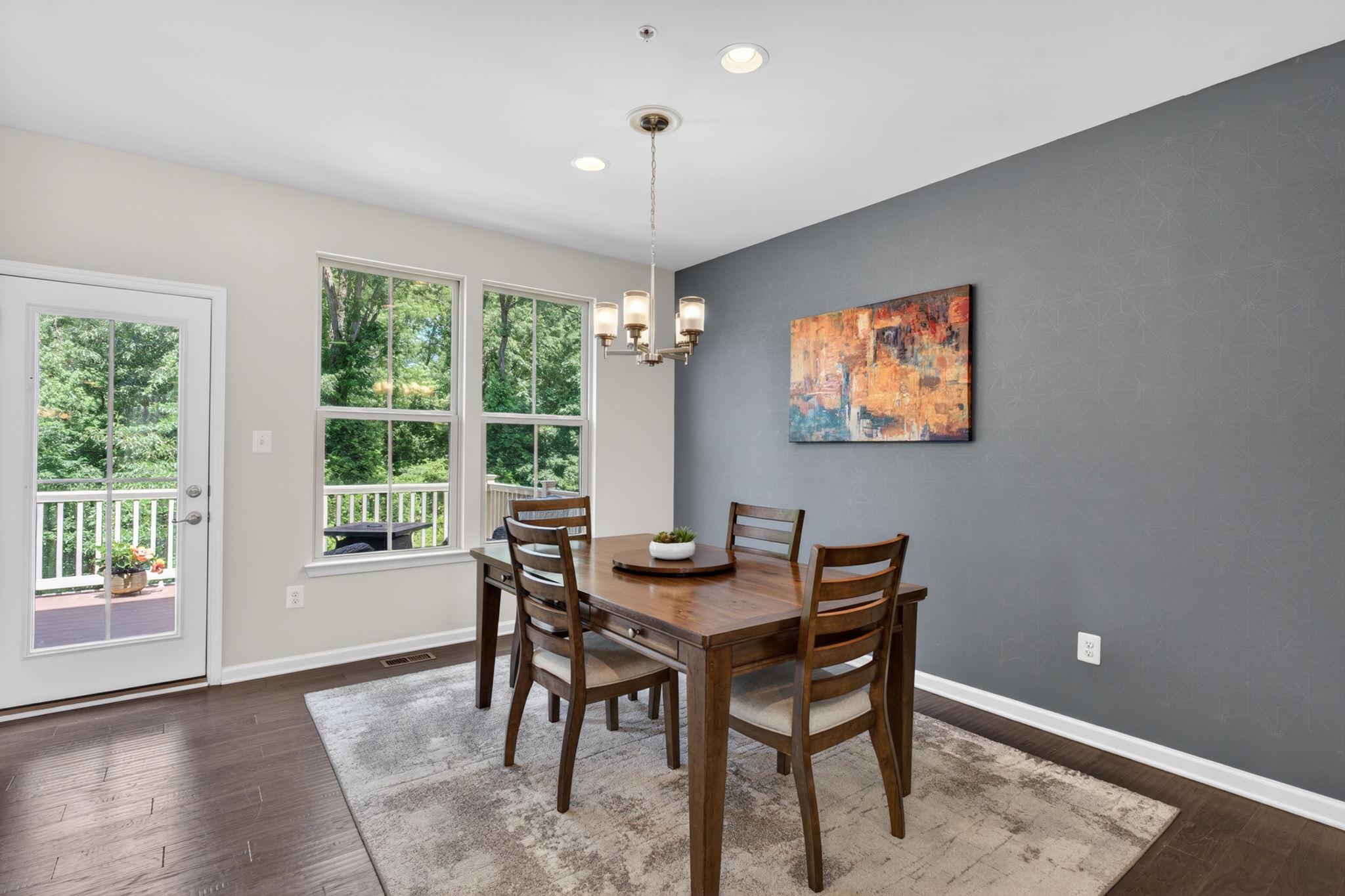PONDVIEW - Residential