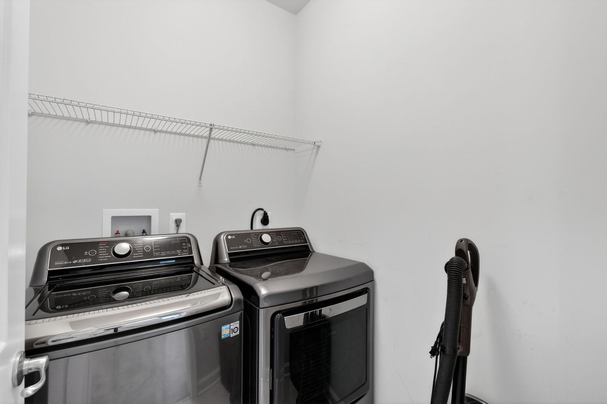 PONDVIEW - Residential