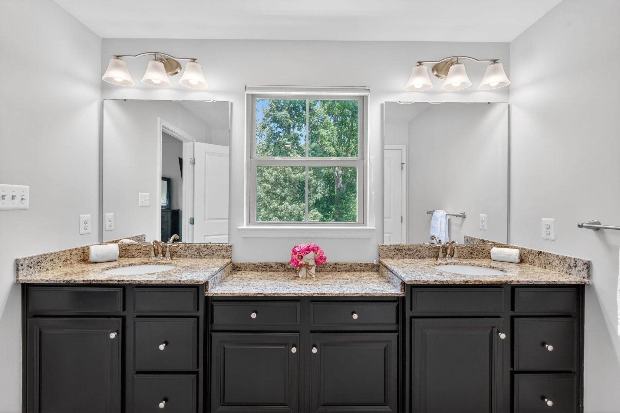 PONDVIEW - Residential