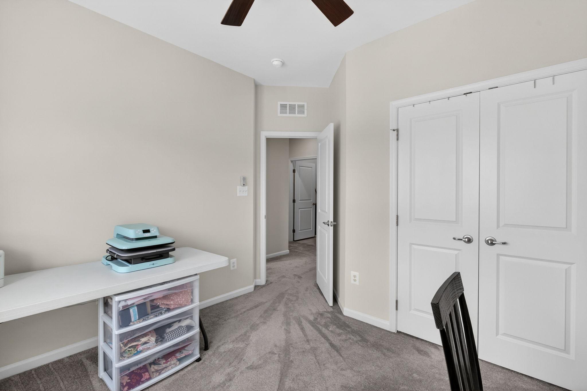 PONDVIEW - Residential