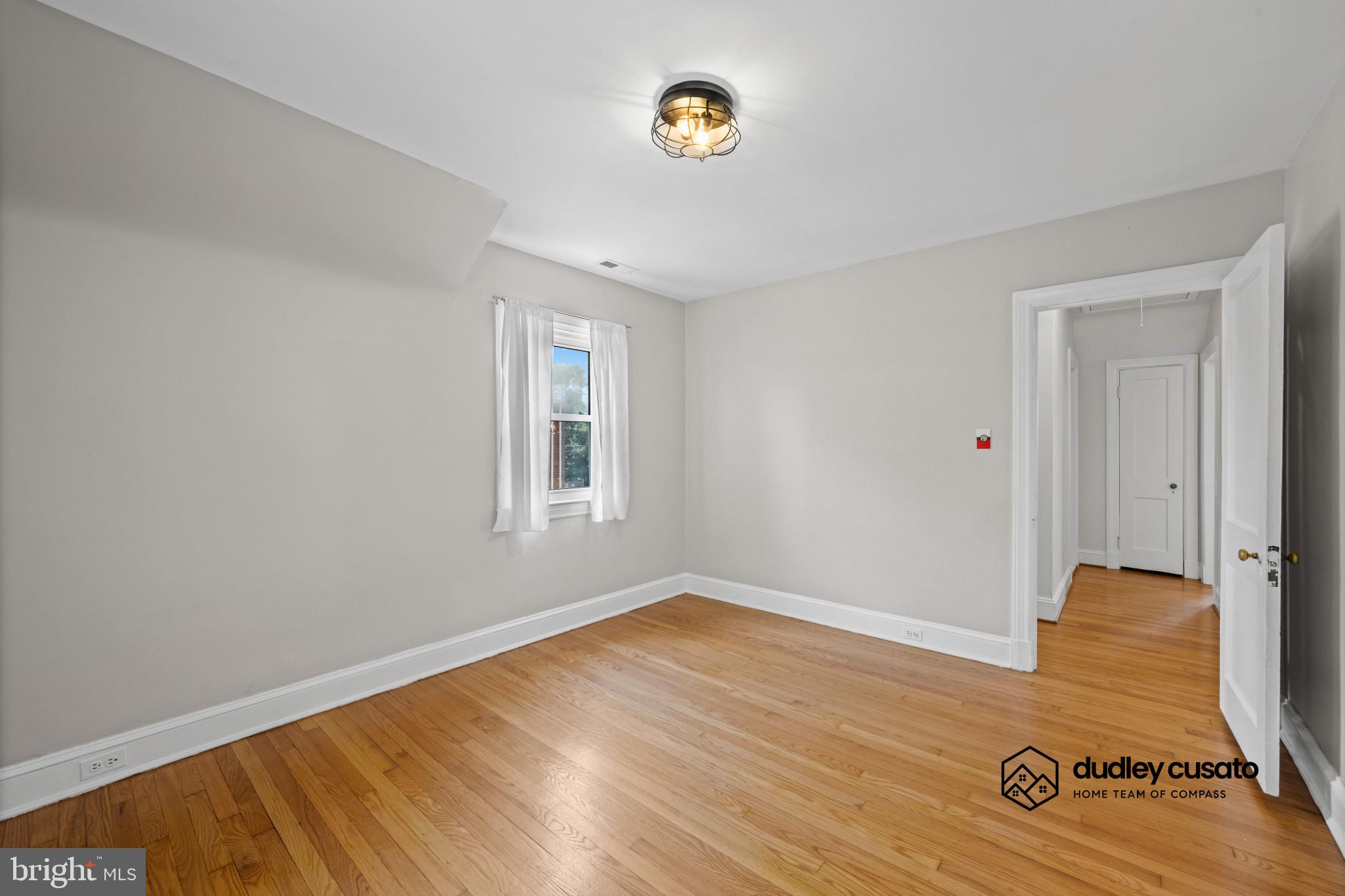 TOWSON - Residential