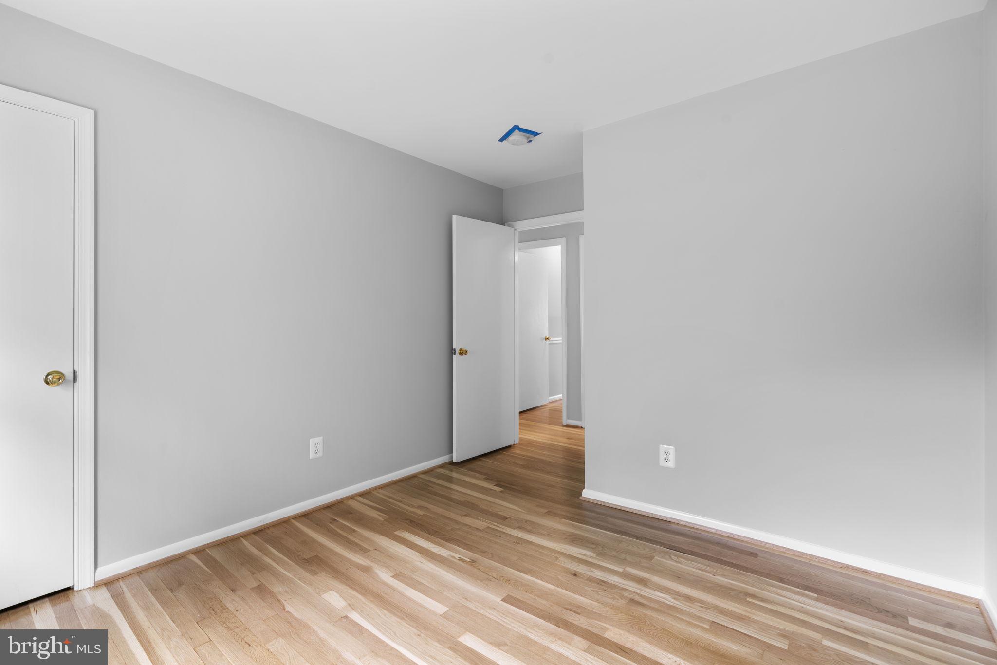 WILLIAMSBURG VILLAGE - Residential