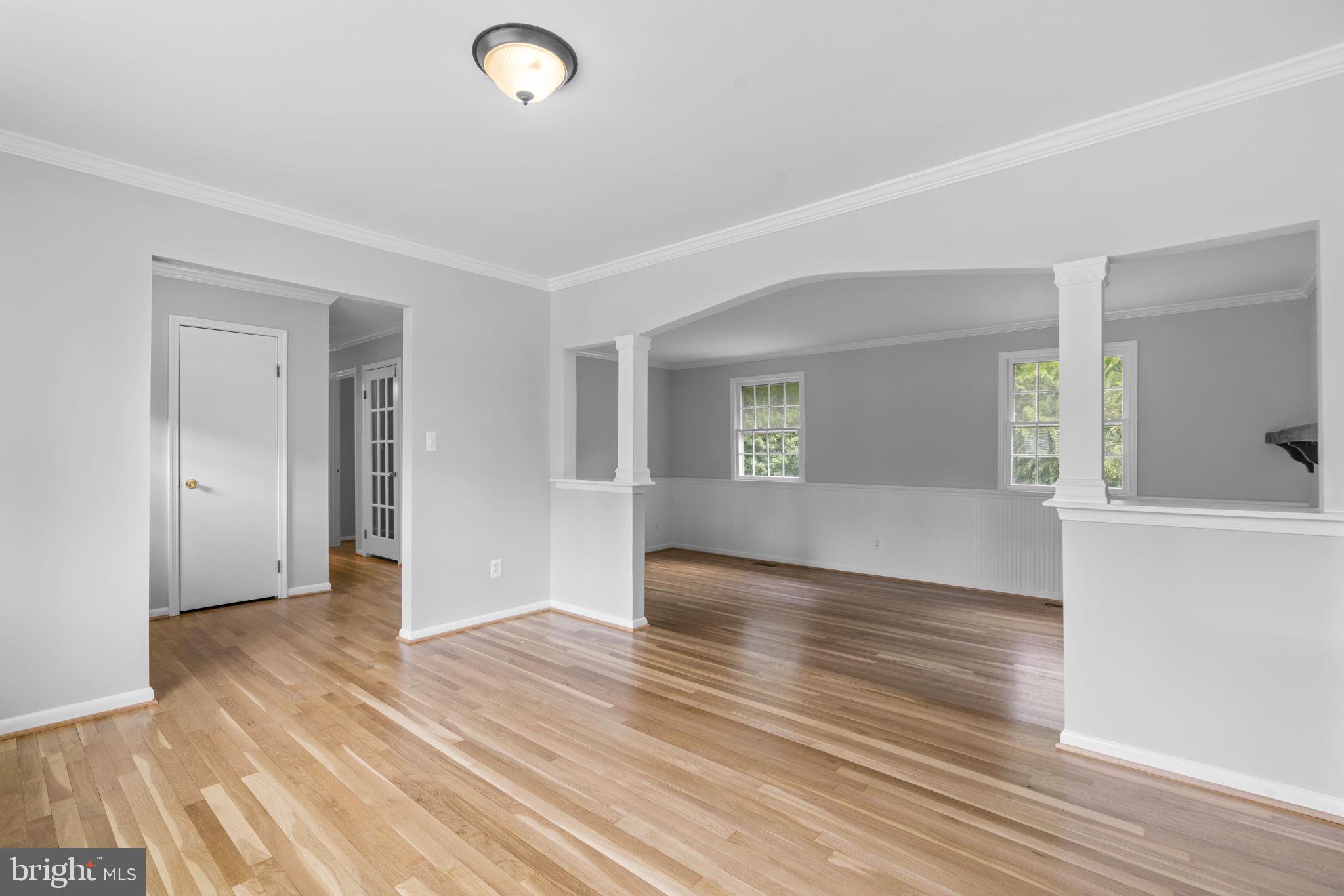 WILLIAMSBURG VILLAGE - Residential