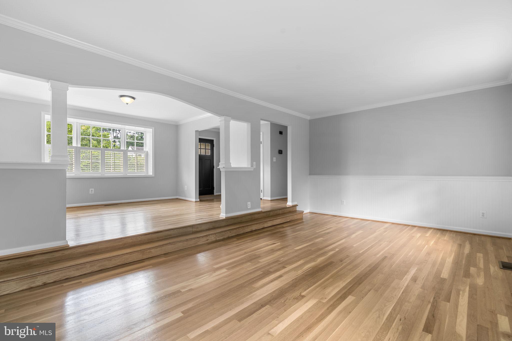 WILLIAMSBURG VILLAGE - Residential