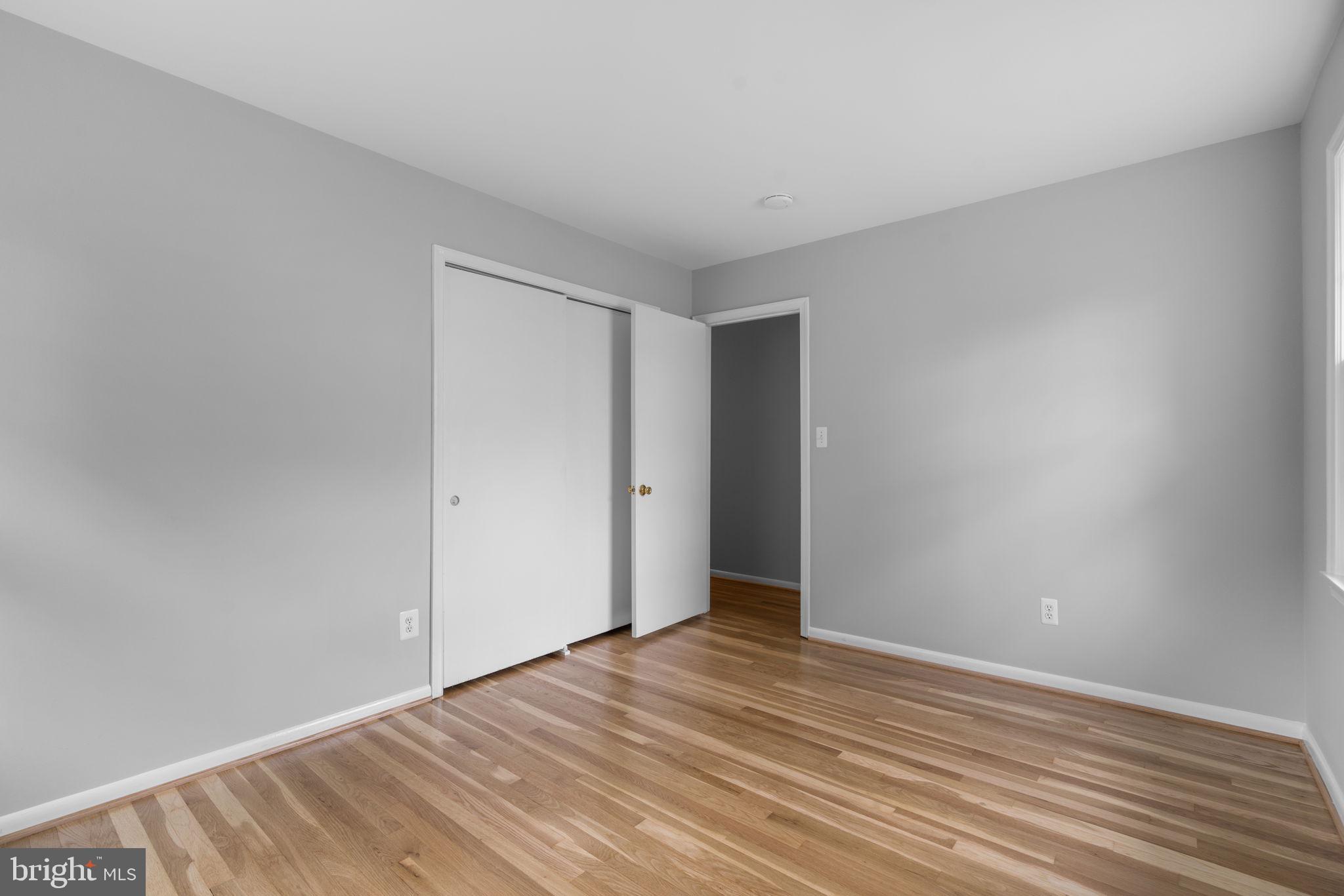 WILLIAMSBURG VILLAGE - Residential