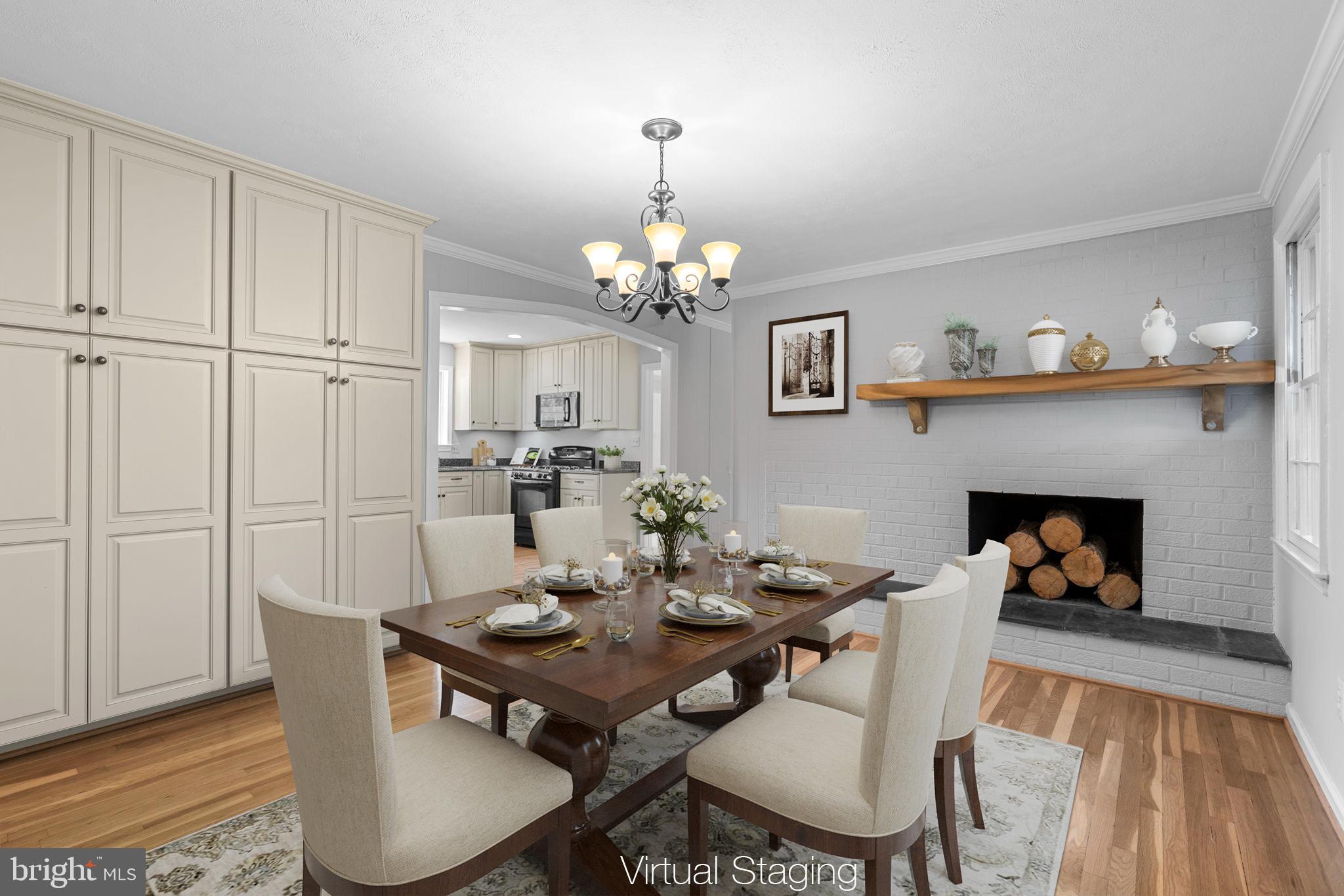WILLIAMSBURG VILLAGE - Residential