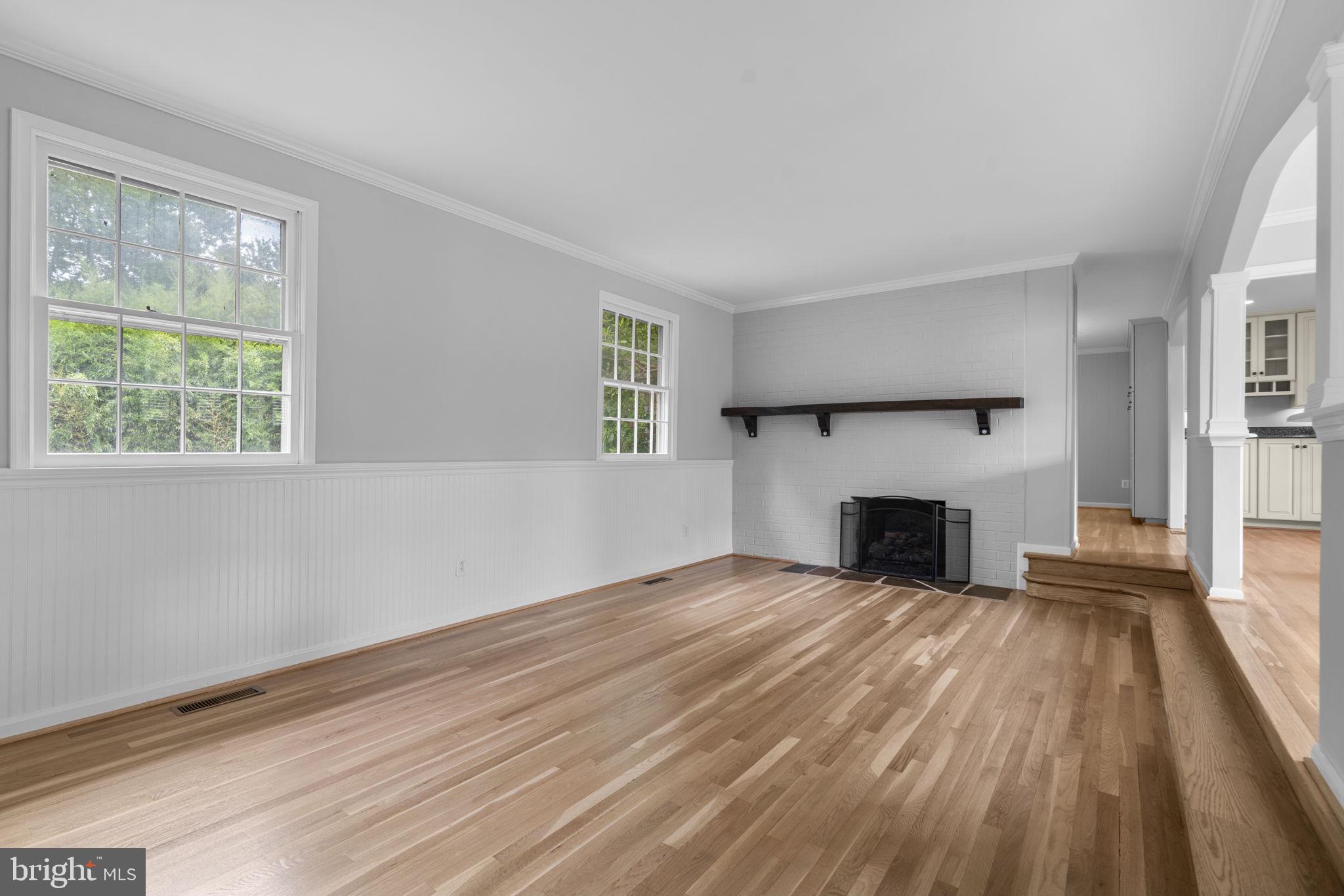 WILLIAMSBURG VILLAGE - Residential