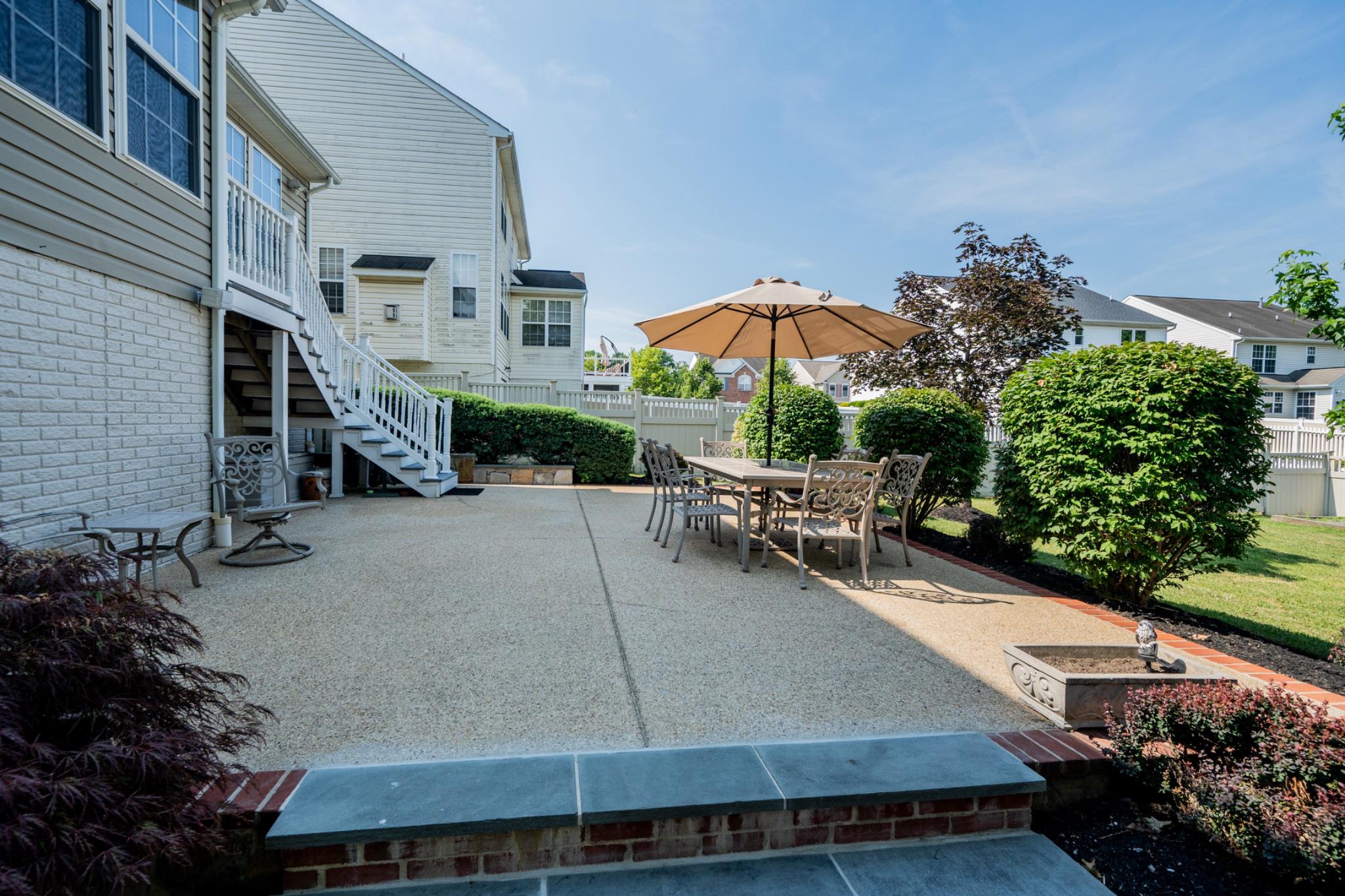 NORTH LAUREL PARK - Residential