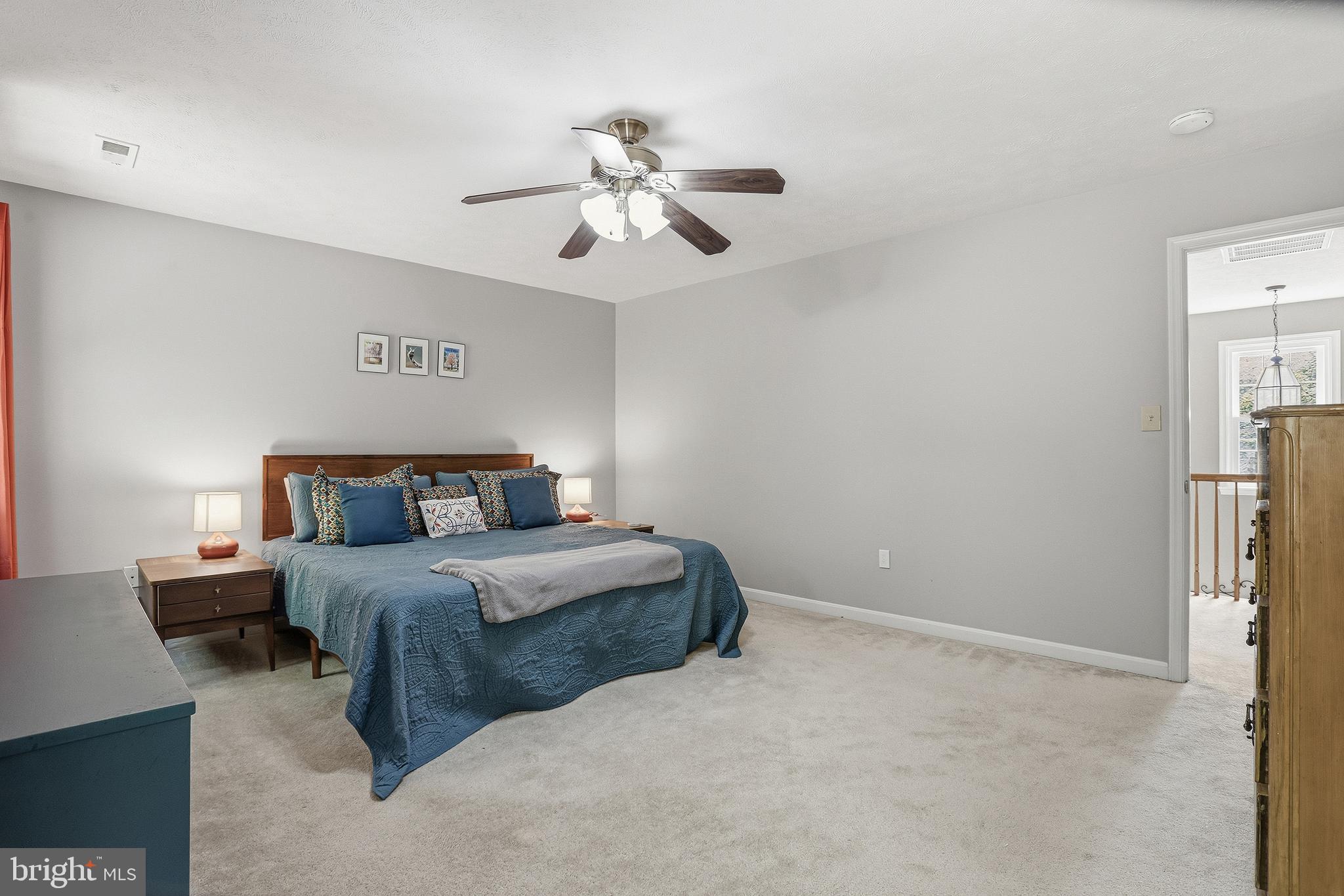PRESIDENTIAL LAKES - Residential