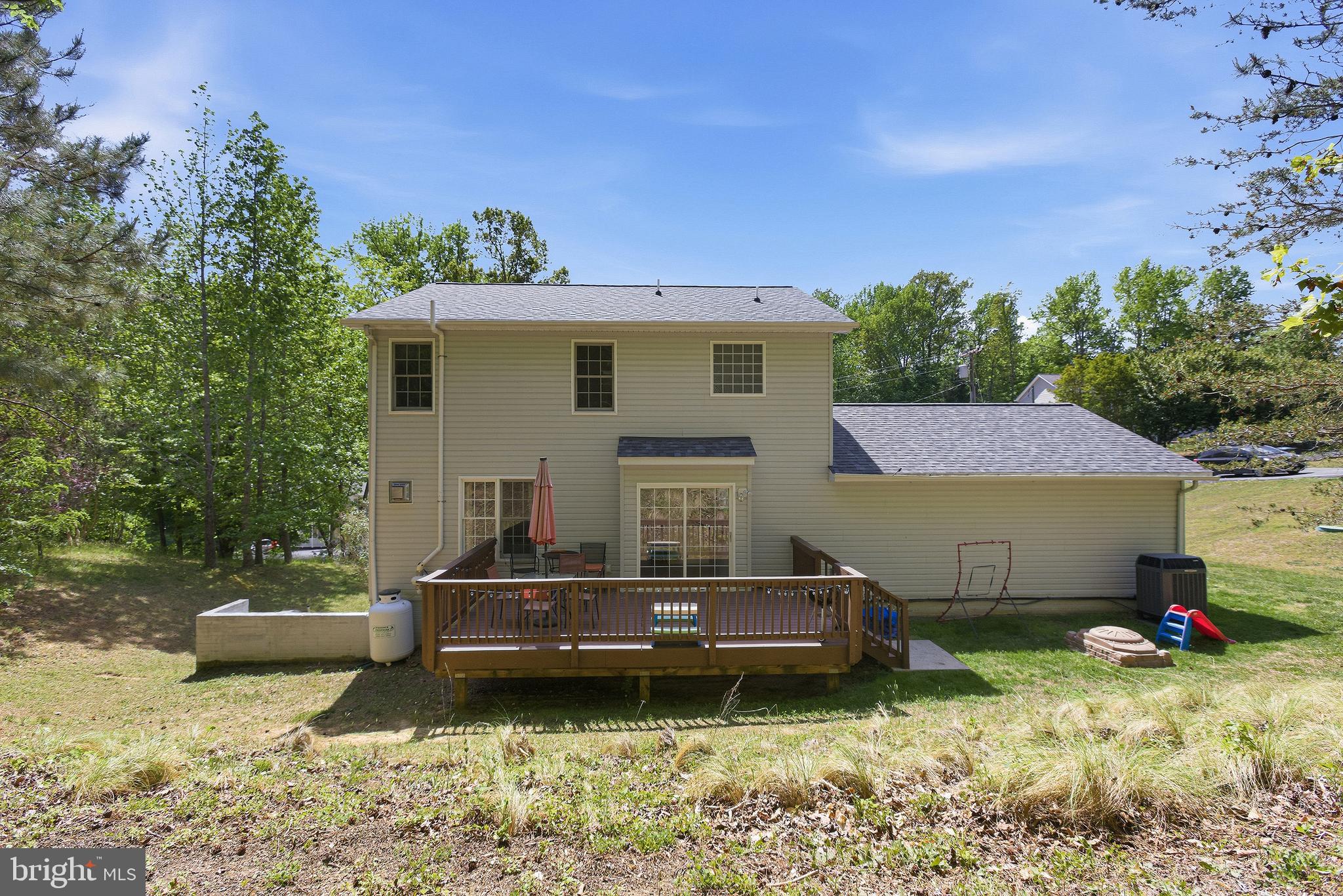 PRESIDENTIAL LAKES - Residential