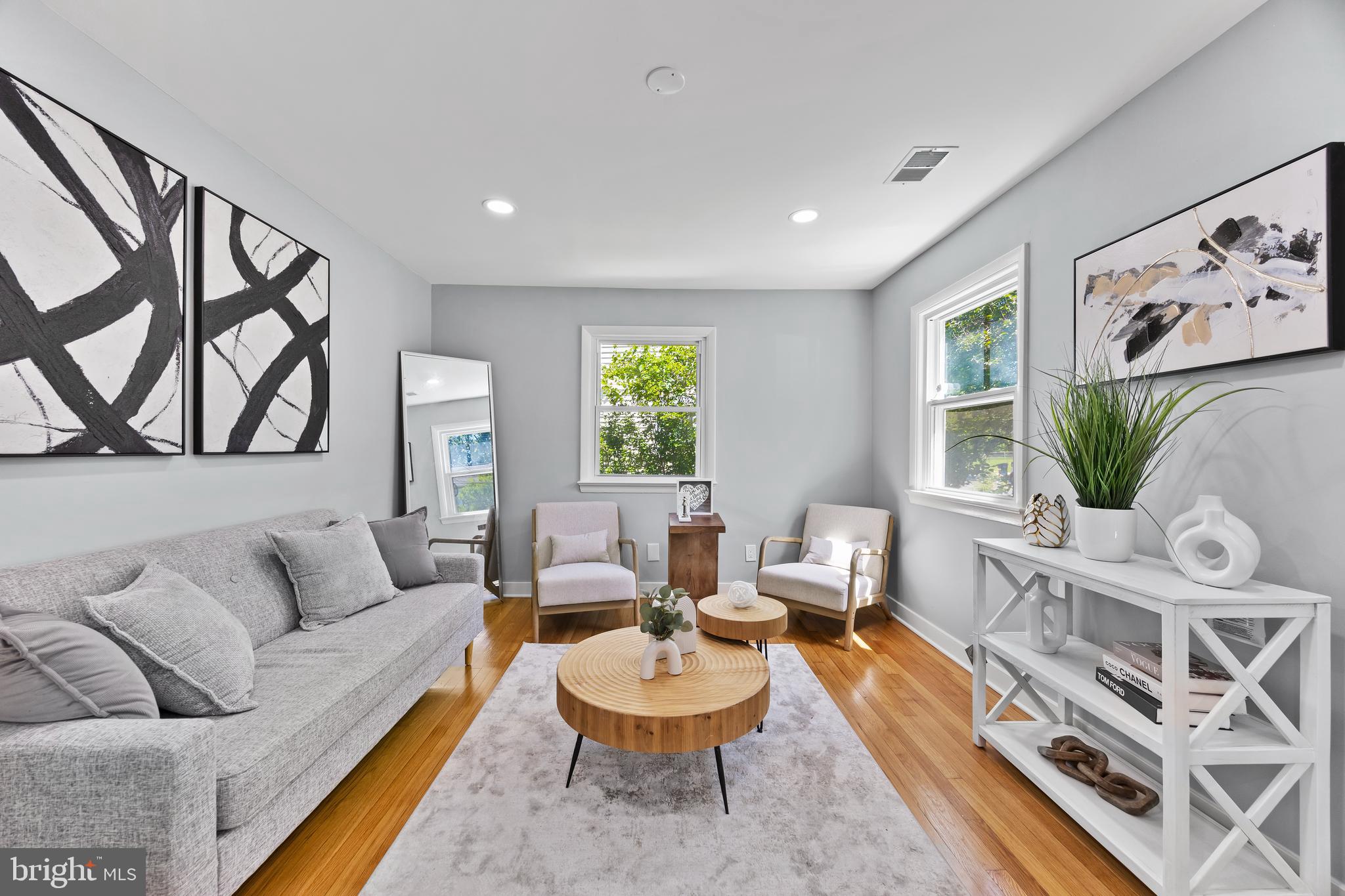 QUEENS CHAPEL MANOR - Residential