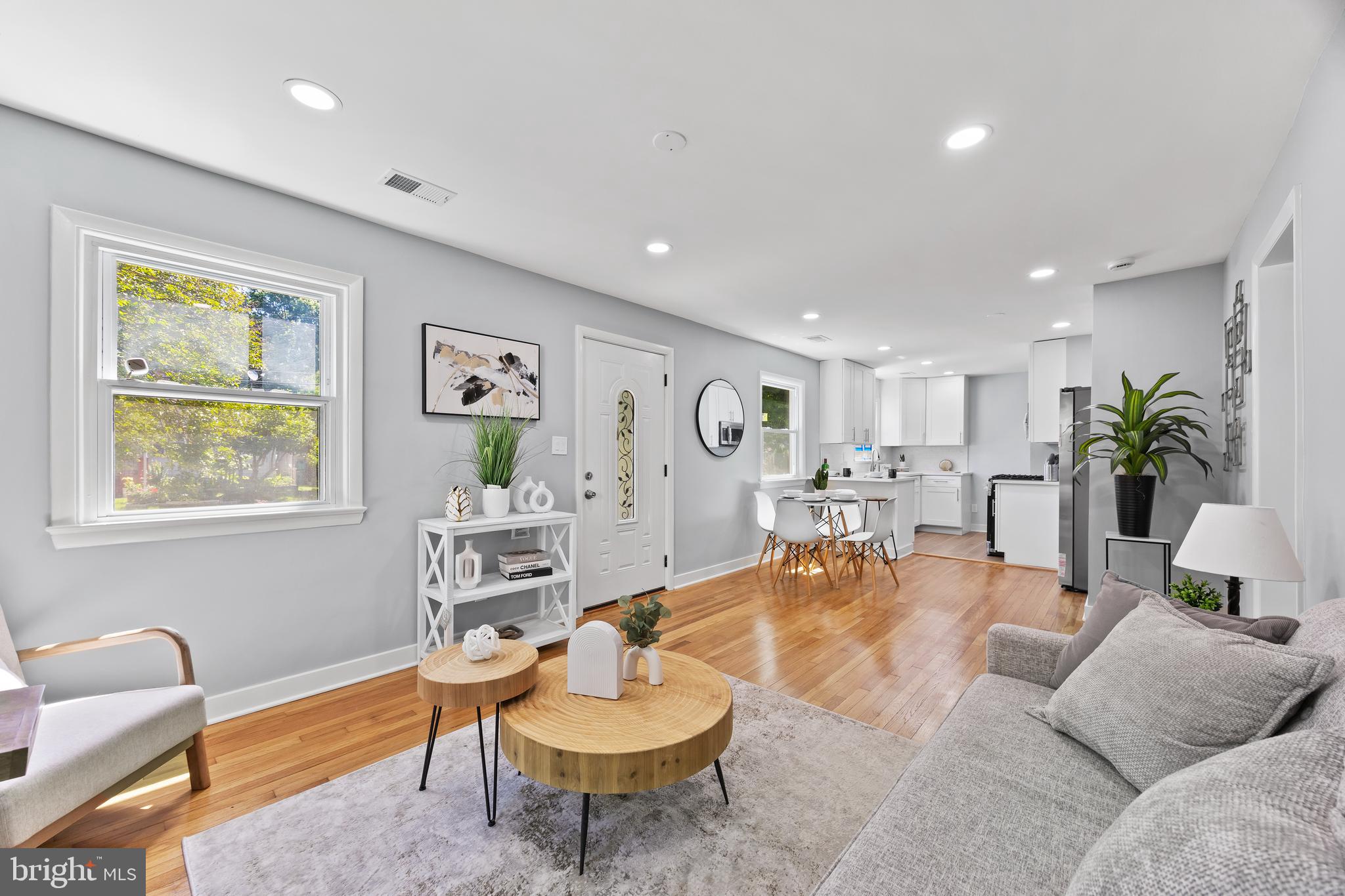 QUEENS CHAPEL MANOR - Residential